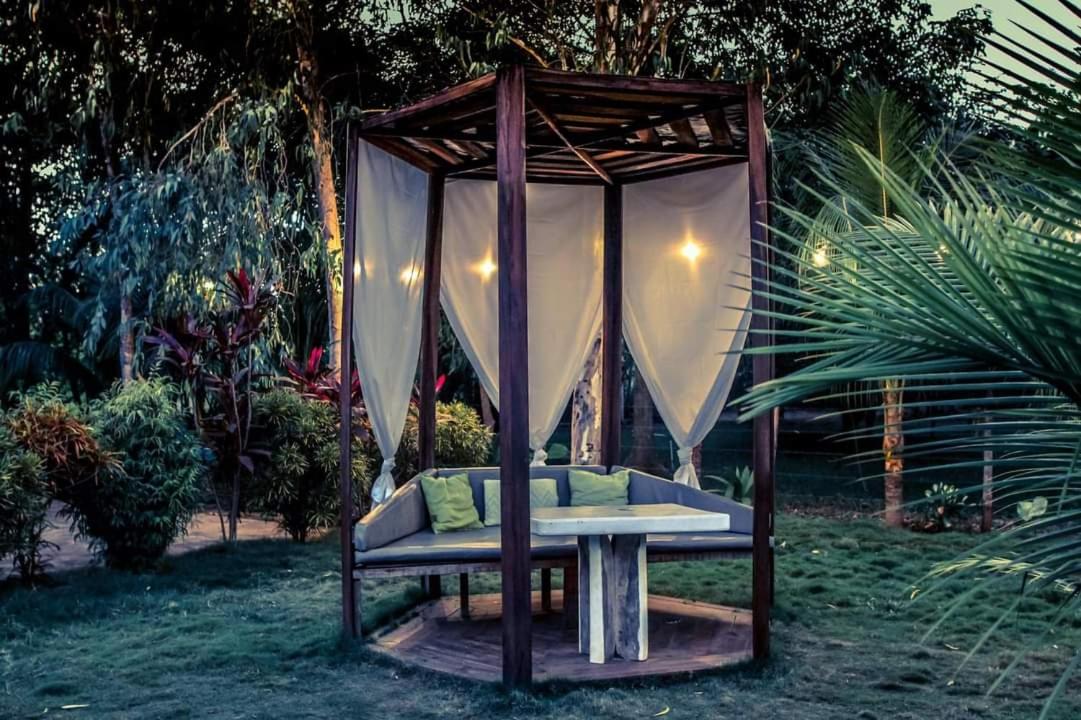 Las Dunas Surf Resort