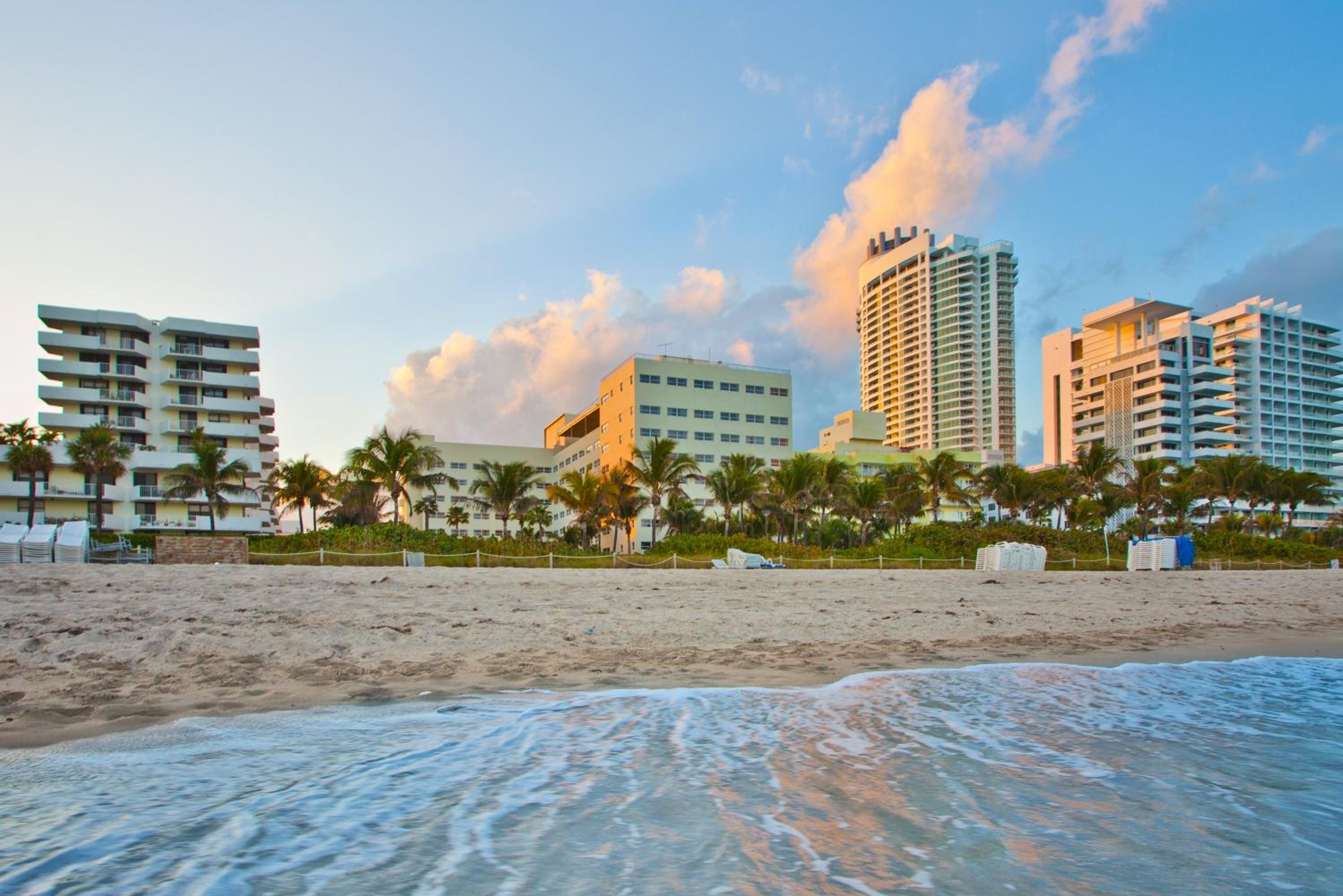 Hotel Holiday Inn Miami Beach-Oceanfront, an IHG Hotel - Image 1