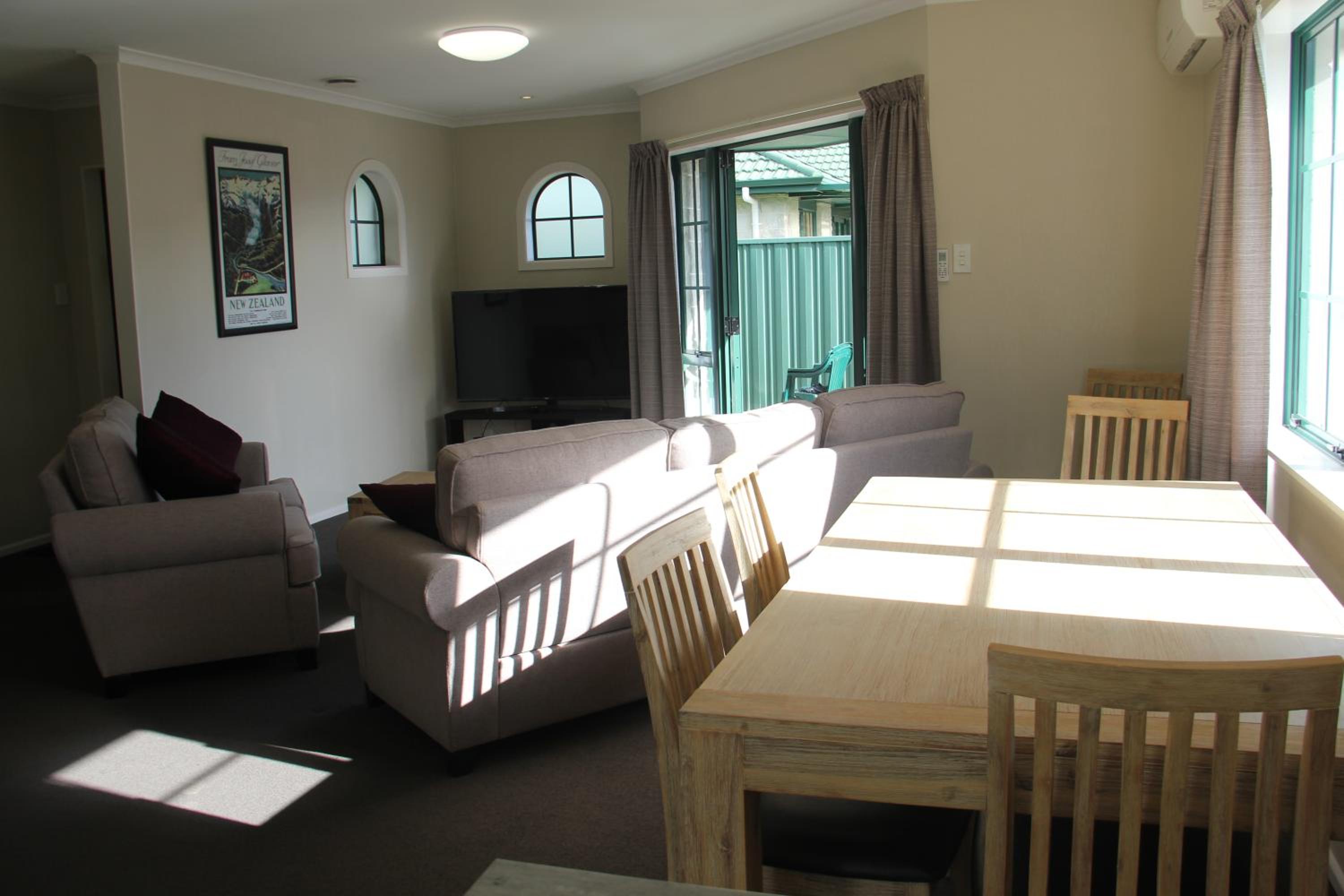 Photo 7