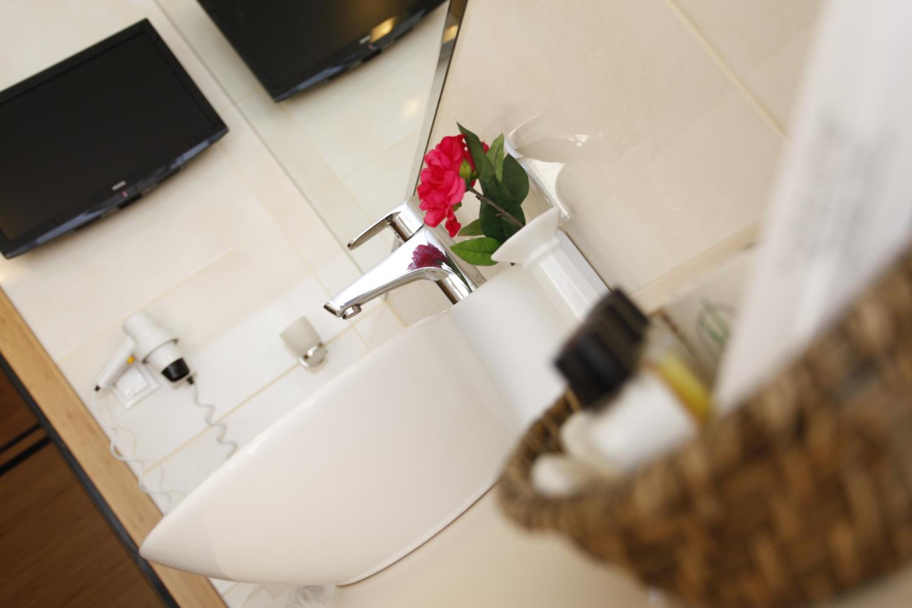 Hotel Marla becomes Marla Otel. - Image 26