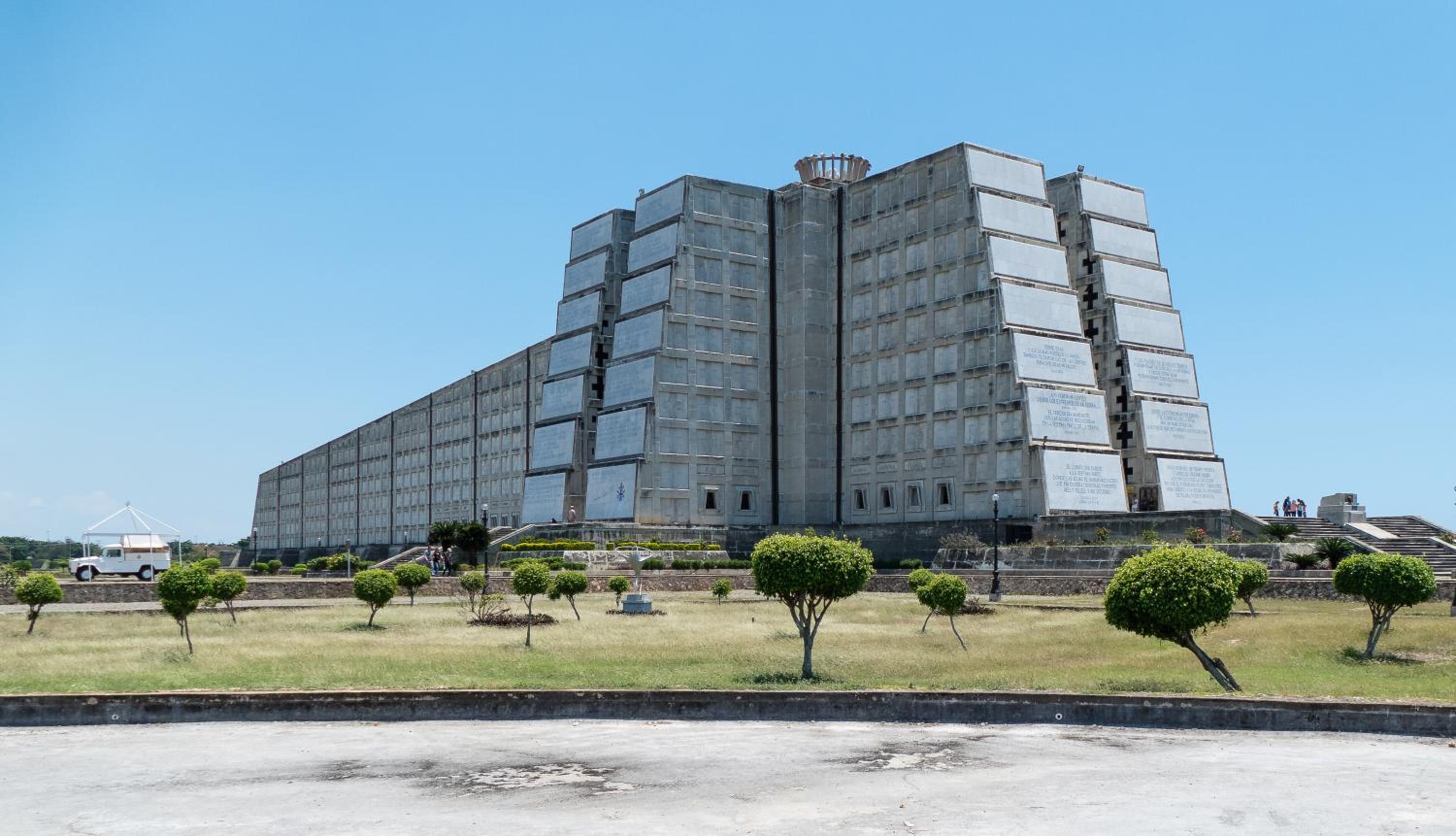Quiet 1 Bedroom Apartment Premium Wi-Fi 2 beds 15 minutes from the airport