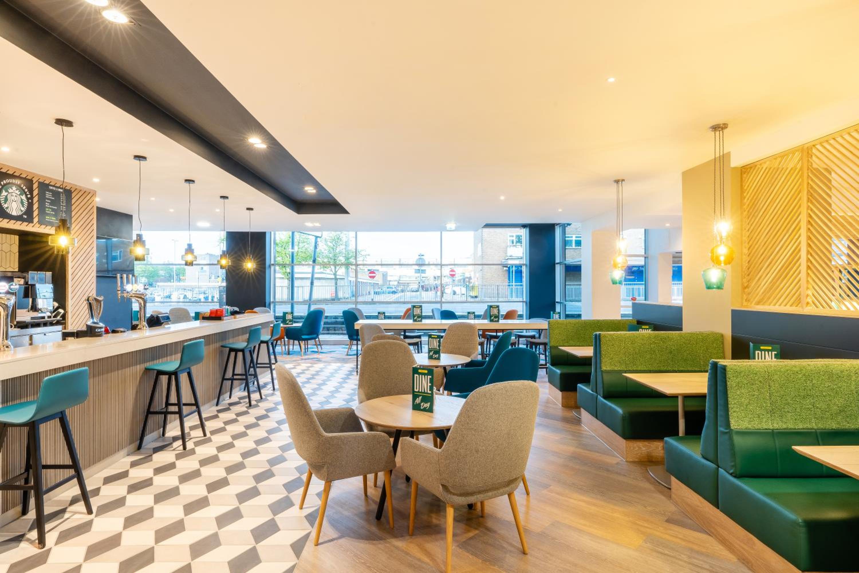 Stevenage Vacations - Holiday Inn Stevenage, an IHG Hotel - Property Image 4