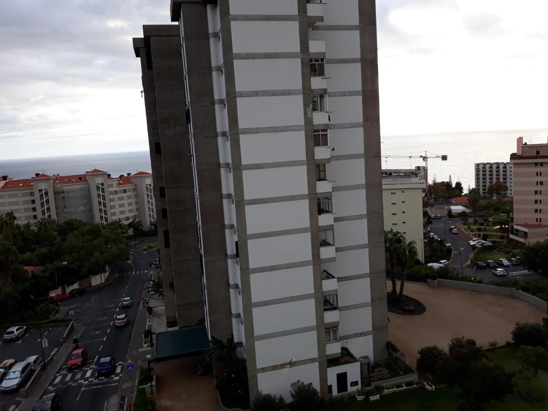 Elegant Apartment with Sea Views by Trip2Portugal view 2