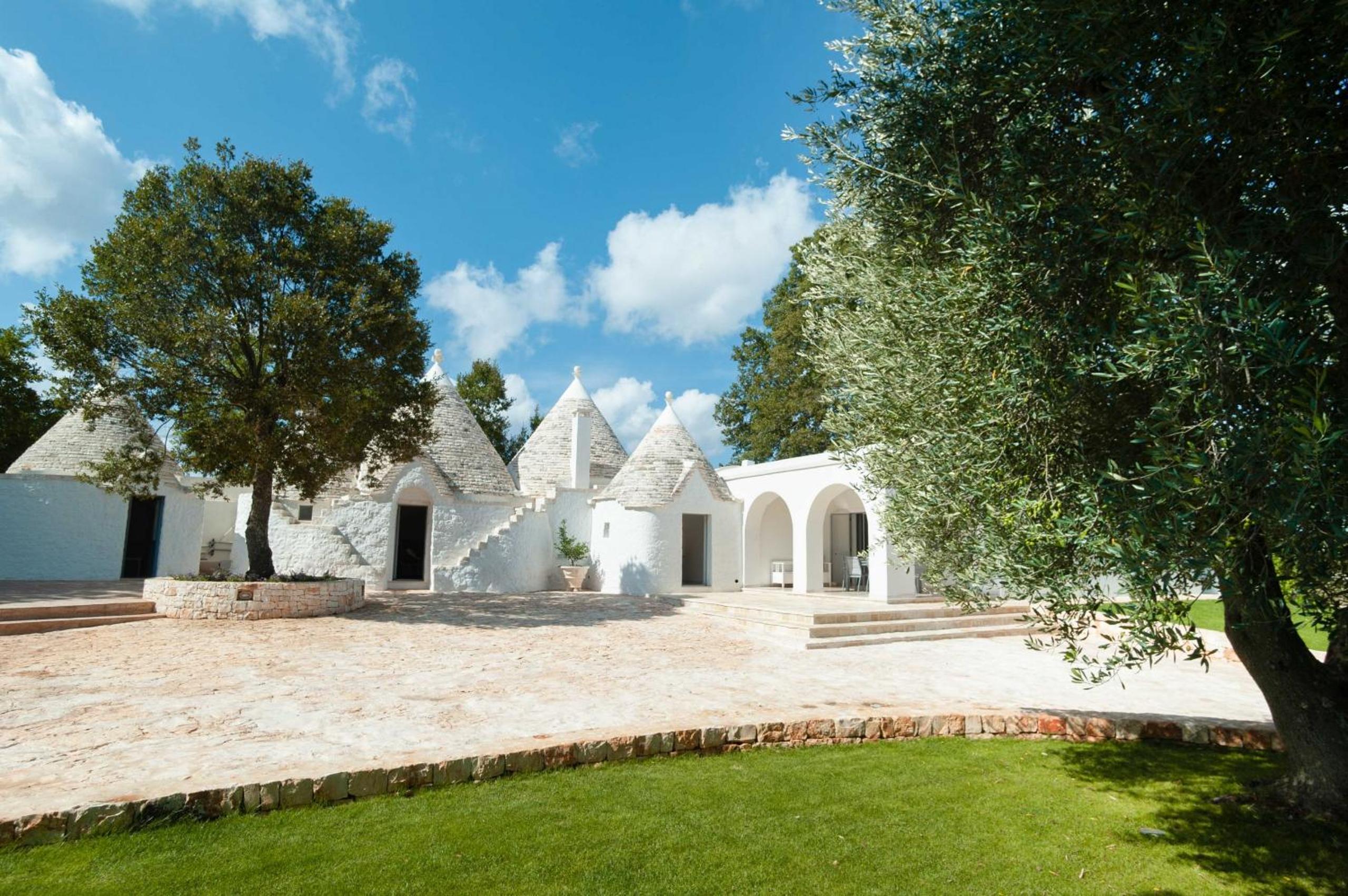 HelloApulia - Charming Trulli Almadari view 5