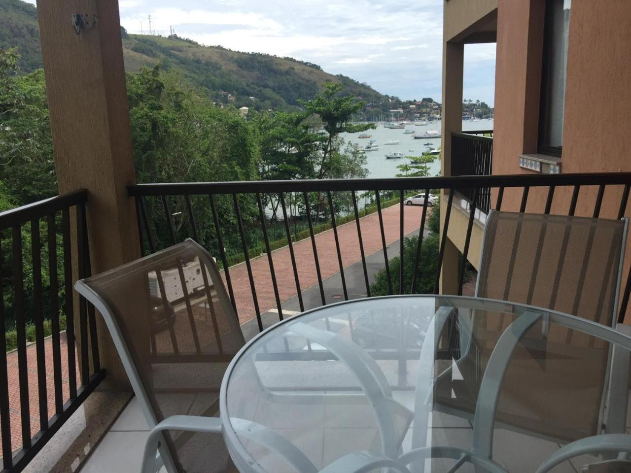 Angra dos Reis - Apartamentos com Vista para o mar OU para piscina Condomínio Porto Bali