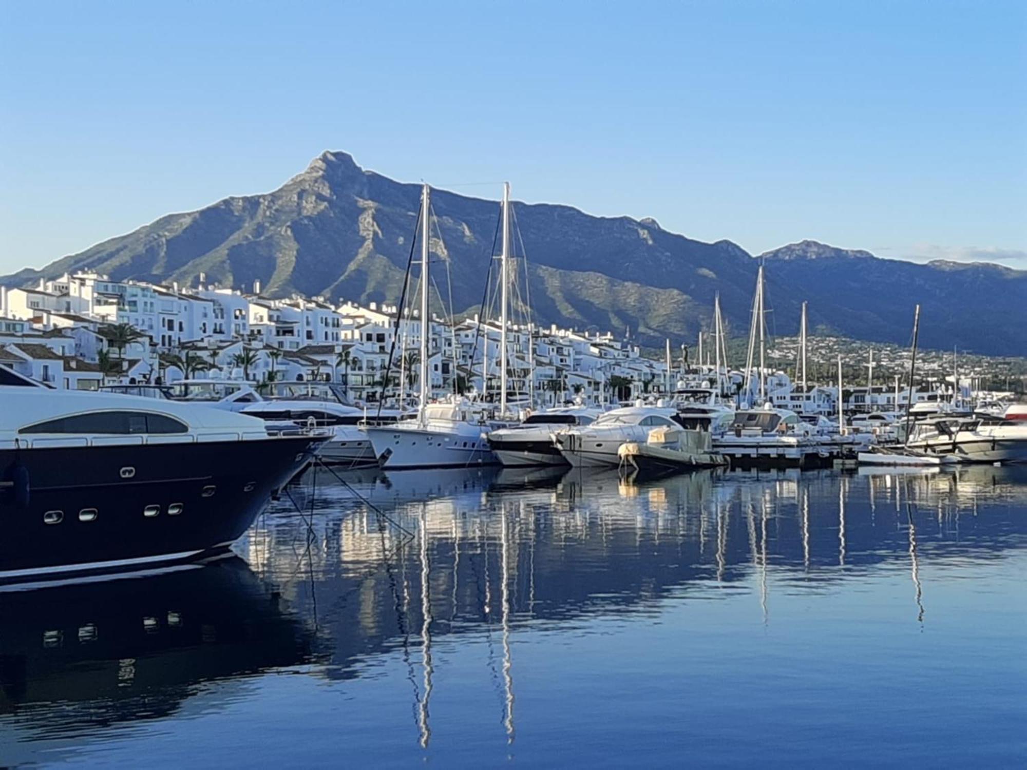 Charming Apartment in Puerto Banus