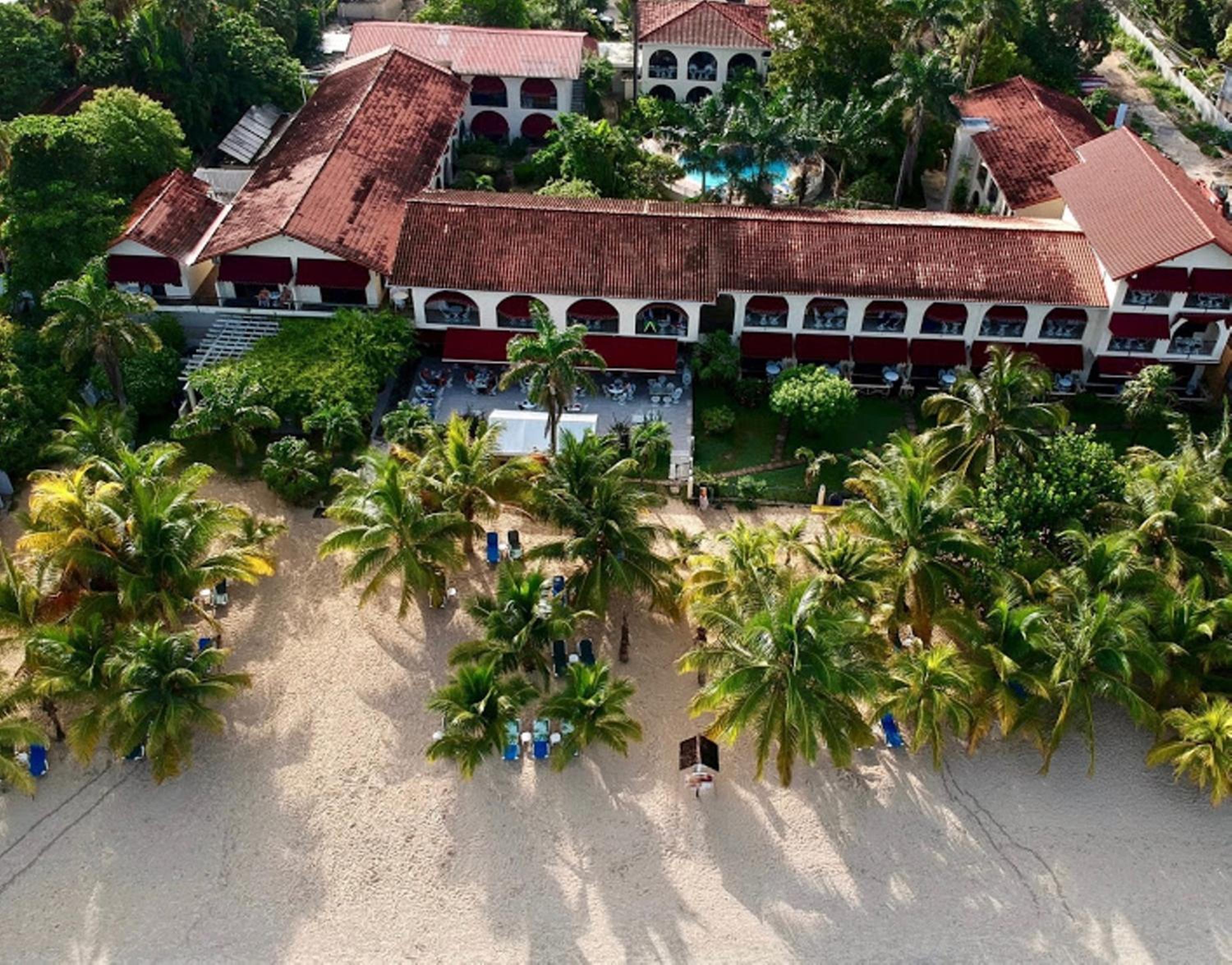 Hotel Charela Inn - Image 1