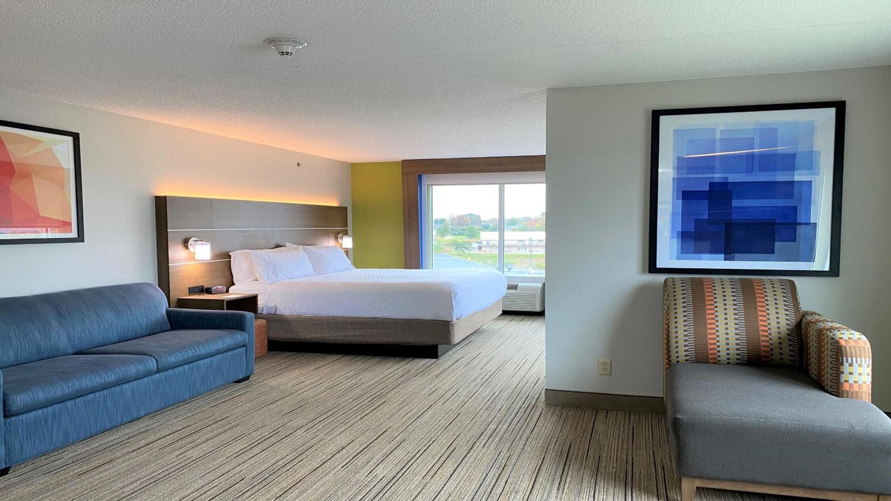 Somerset Vacations - Holiday Inn Express Hotel  Suites Somerset Central, an IHG Hotel - Property Image 35