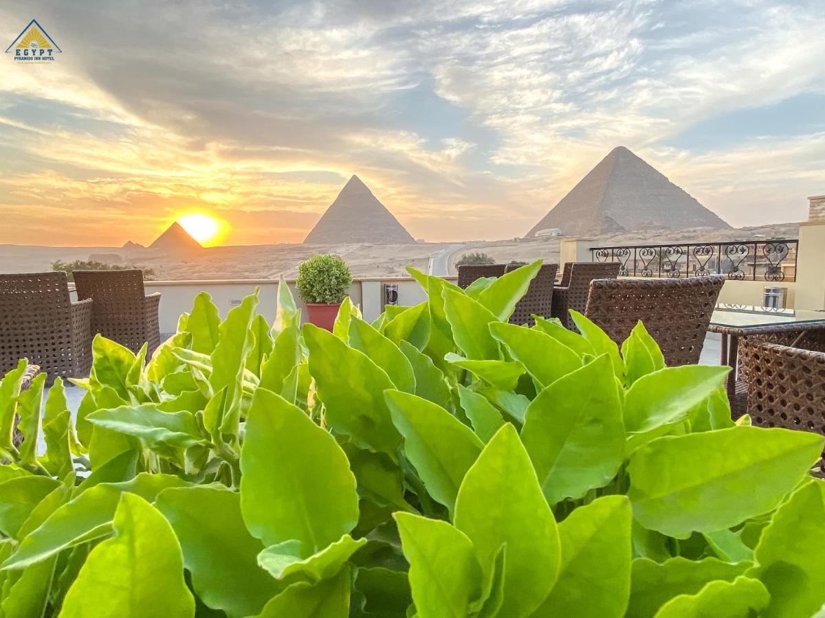 Egypt pyramids inn