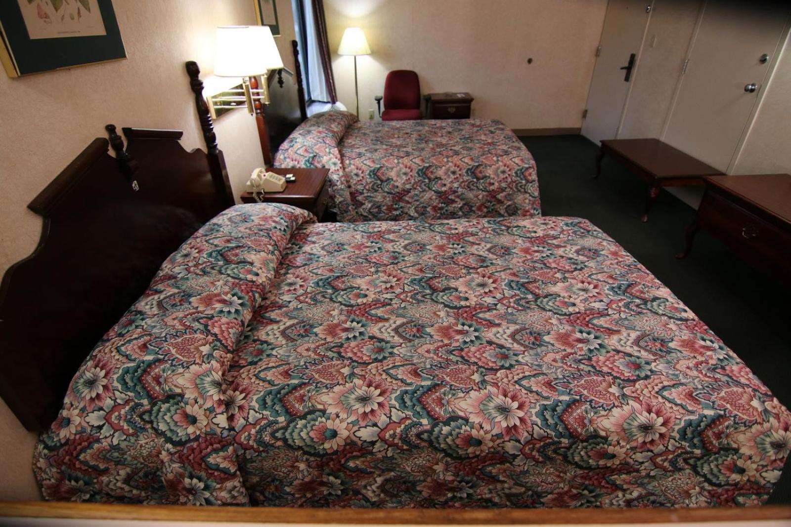Executive Inn Kershaw view 4