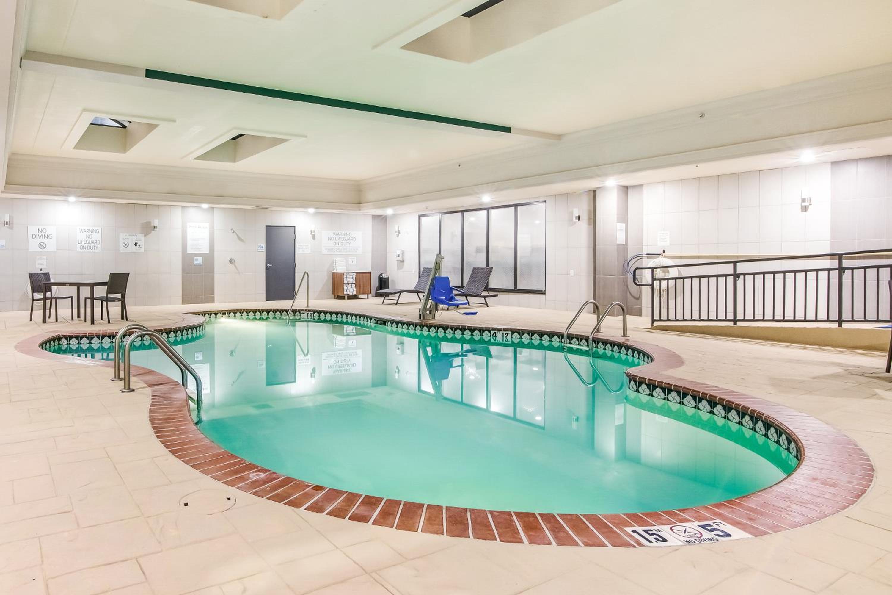 Longview Vacations - Holiday Inn Express Suites Longview North, an IHG Hotel - Property Image 63