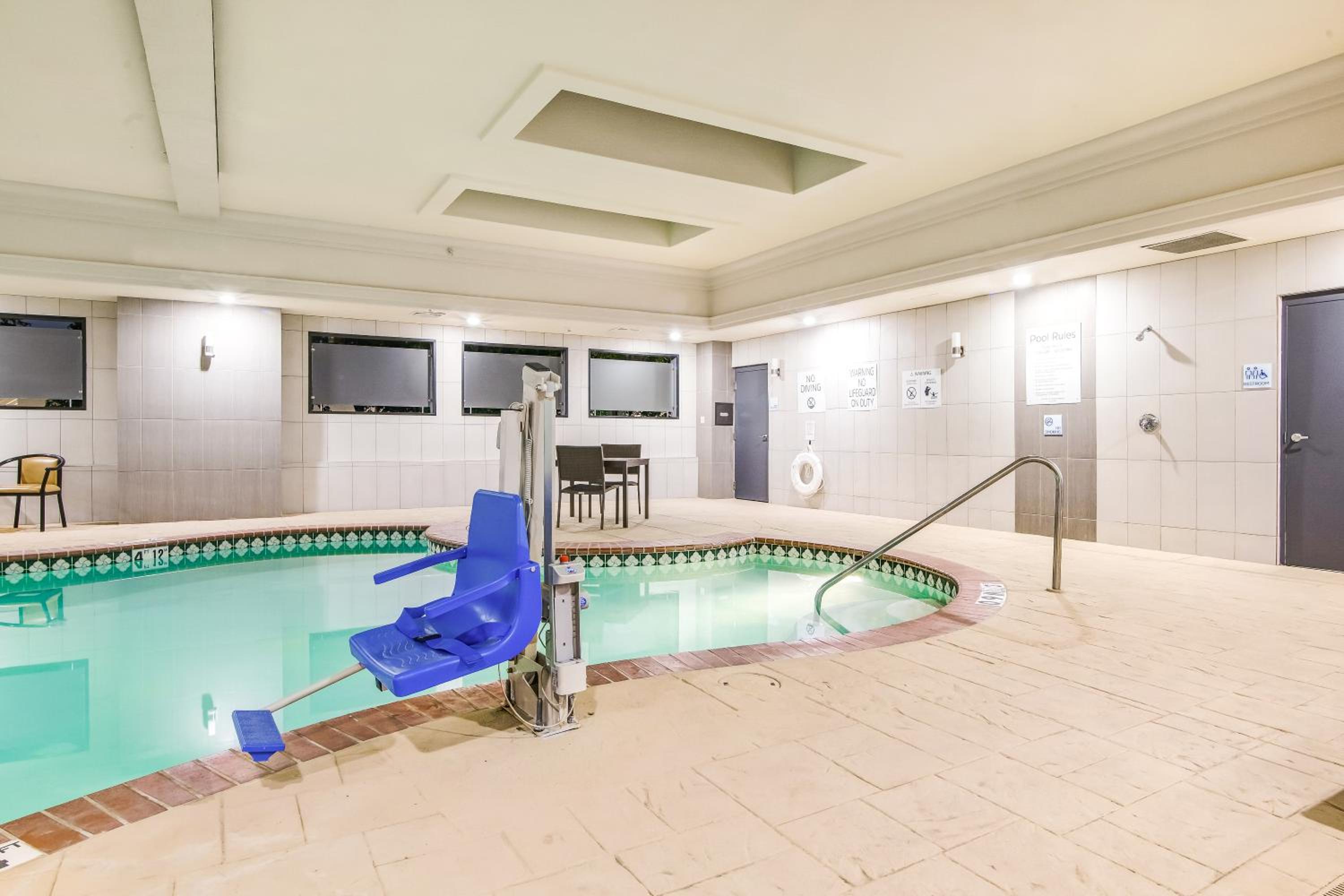 Longview Vacations - Holiday Inn Express Suites Longview North, an IHG Hotel - Property Image 19