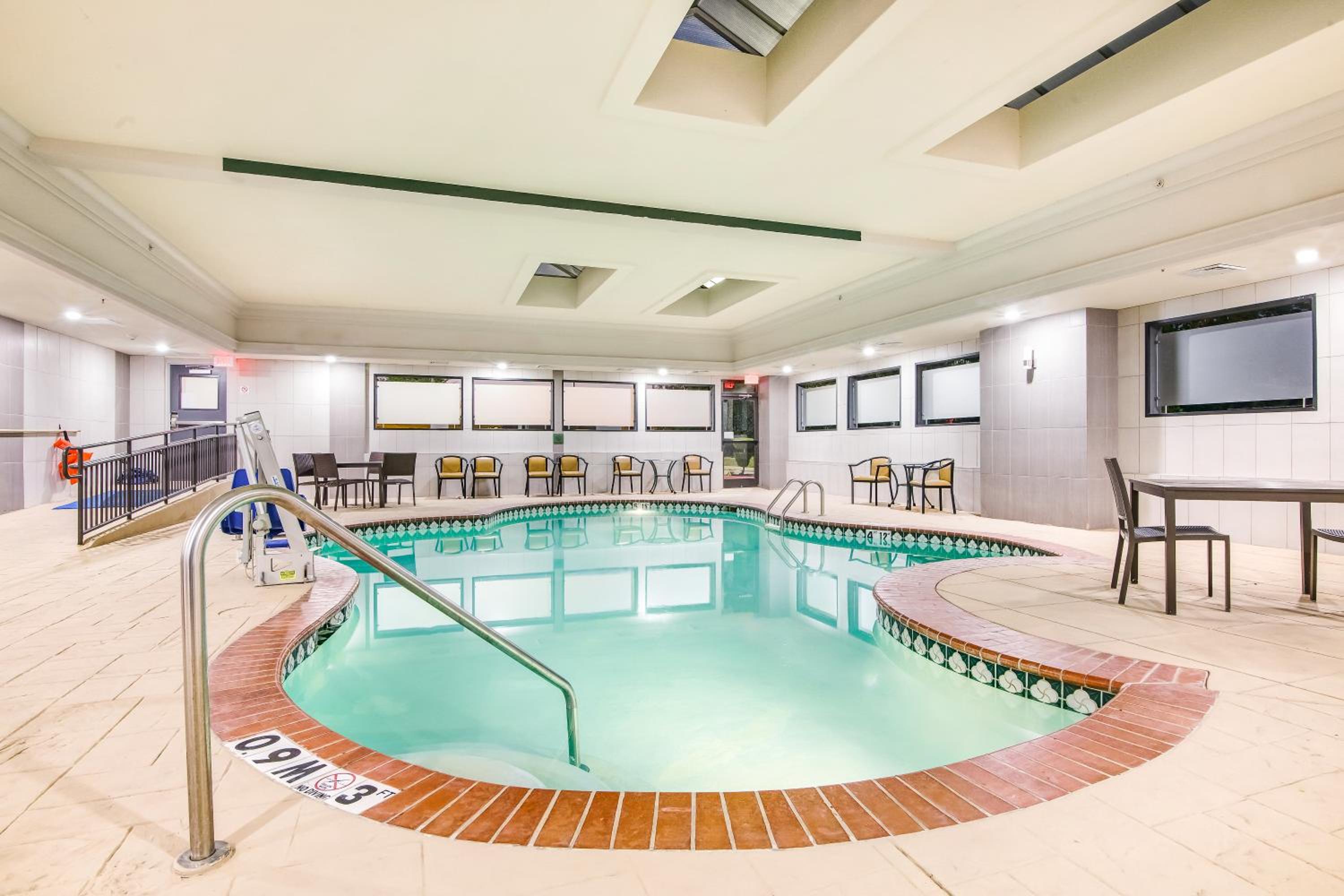 Longview Vacations - Holiday Inn Express Suites Longview North, an IHG Hotel - Property Image 64