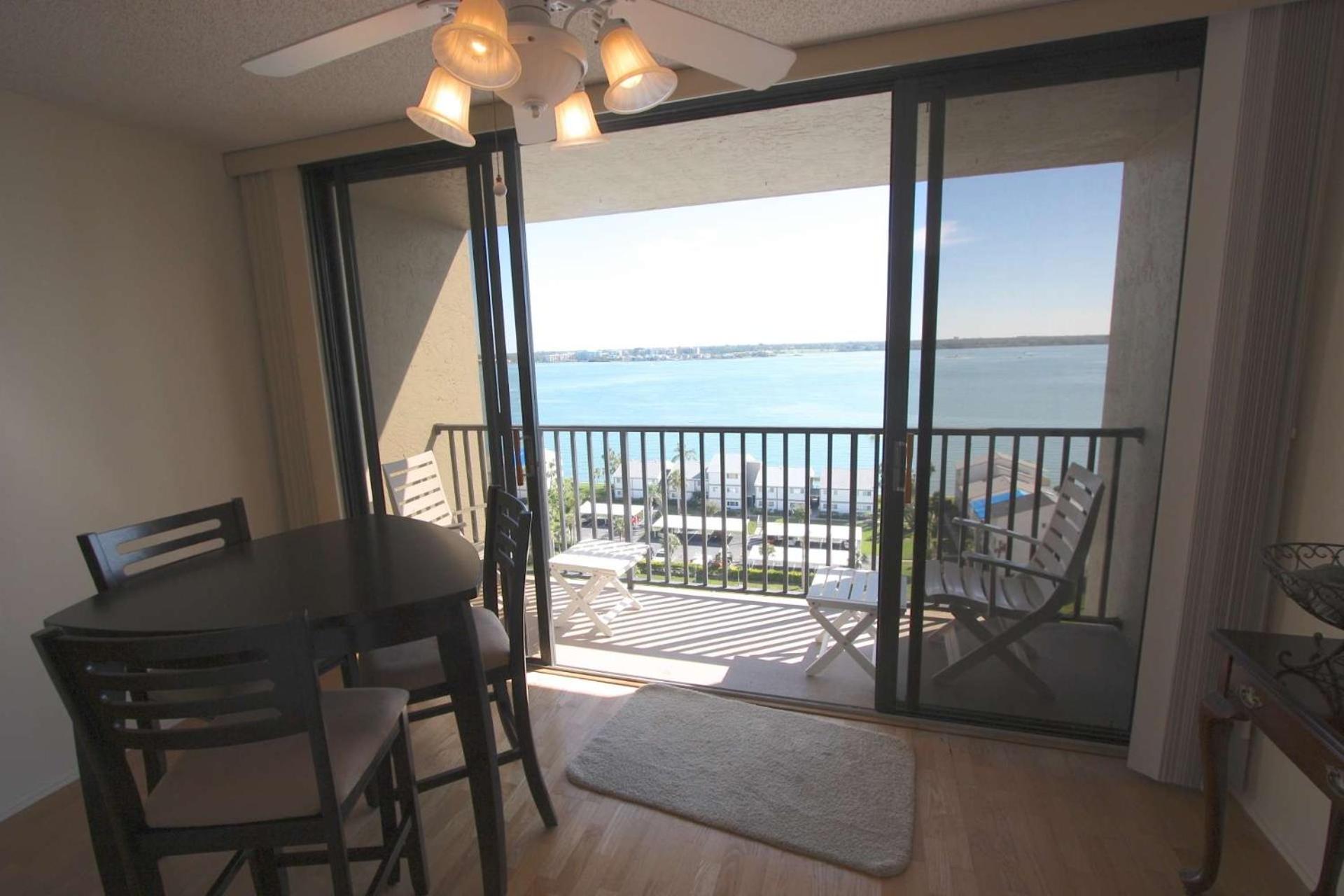 1208 Lighthouse Towers