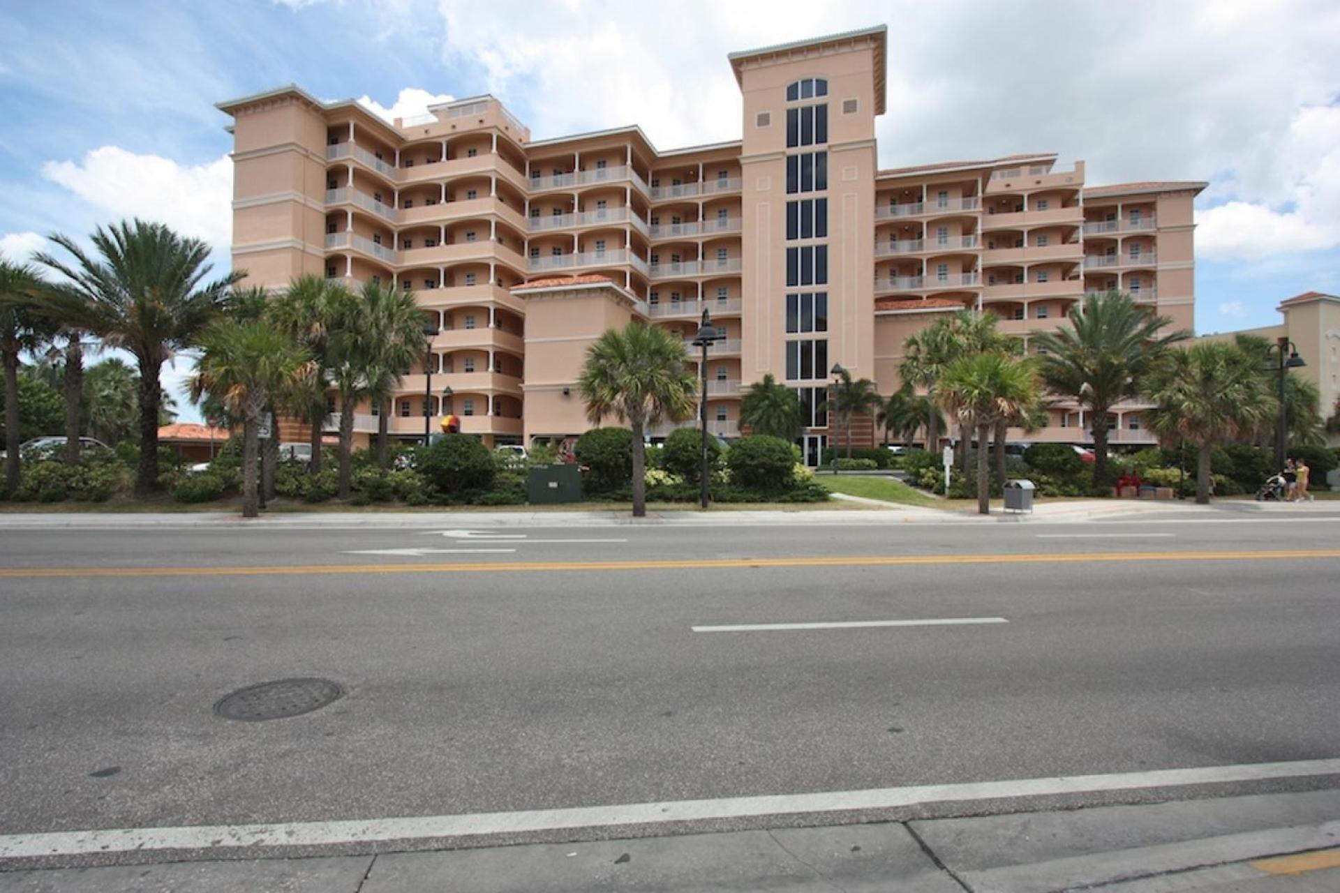 200 Harborview Grande view 4