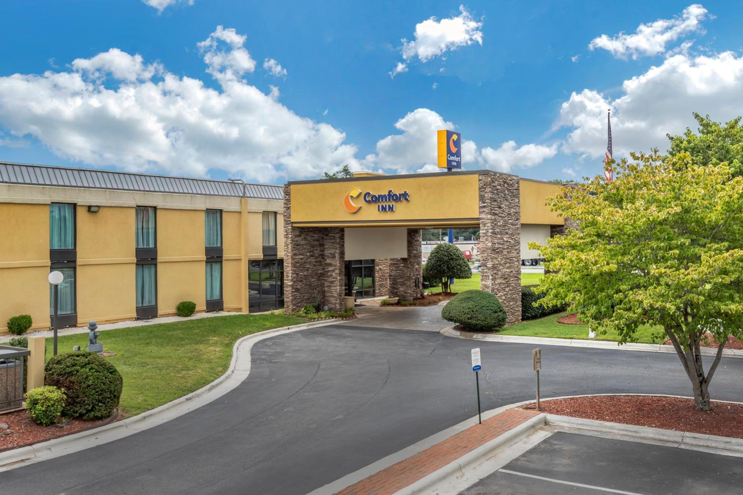 Gaffney Vacations - Comfort Inn - Property Image 5