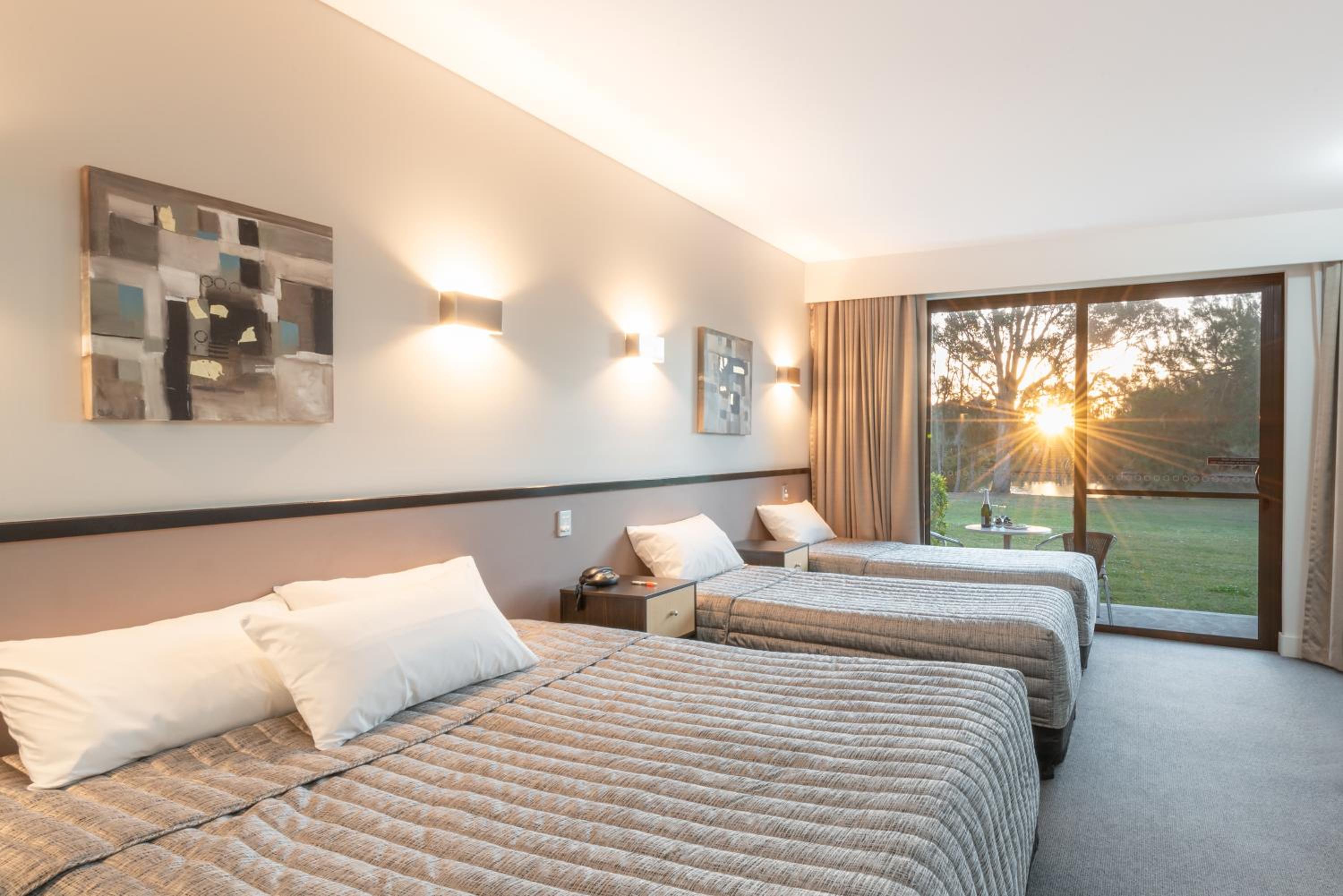 Macquarie 4 Star