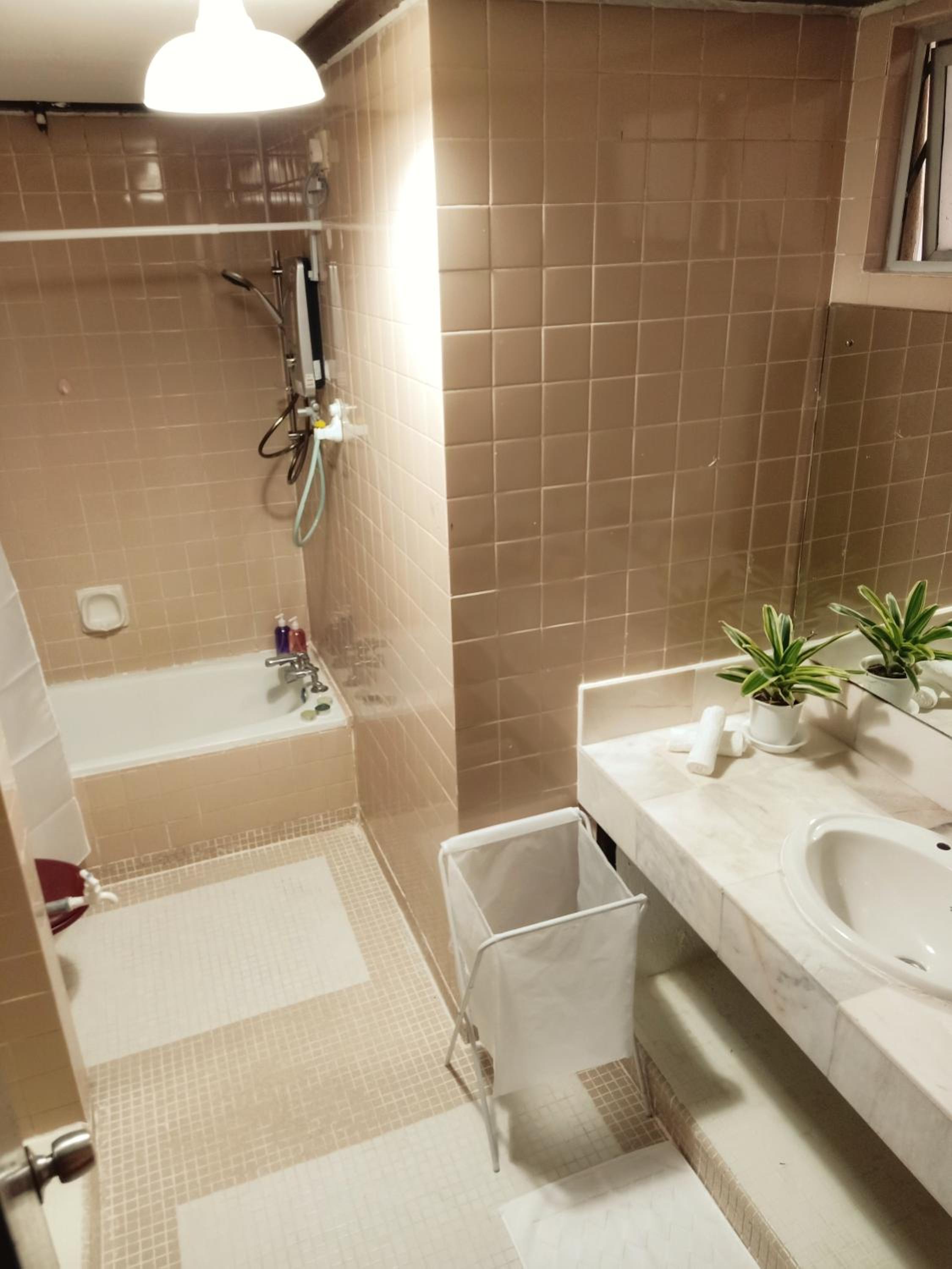 FAMISA Eastern Gold Service Apartment photo 8
