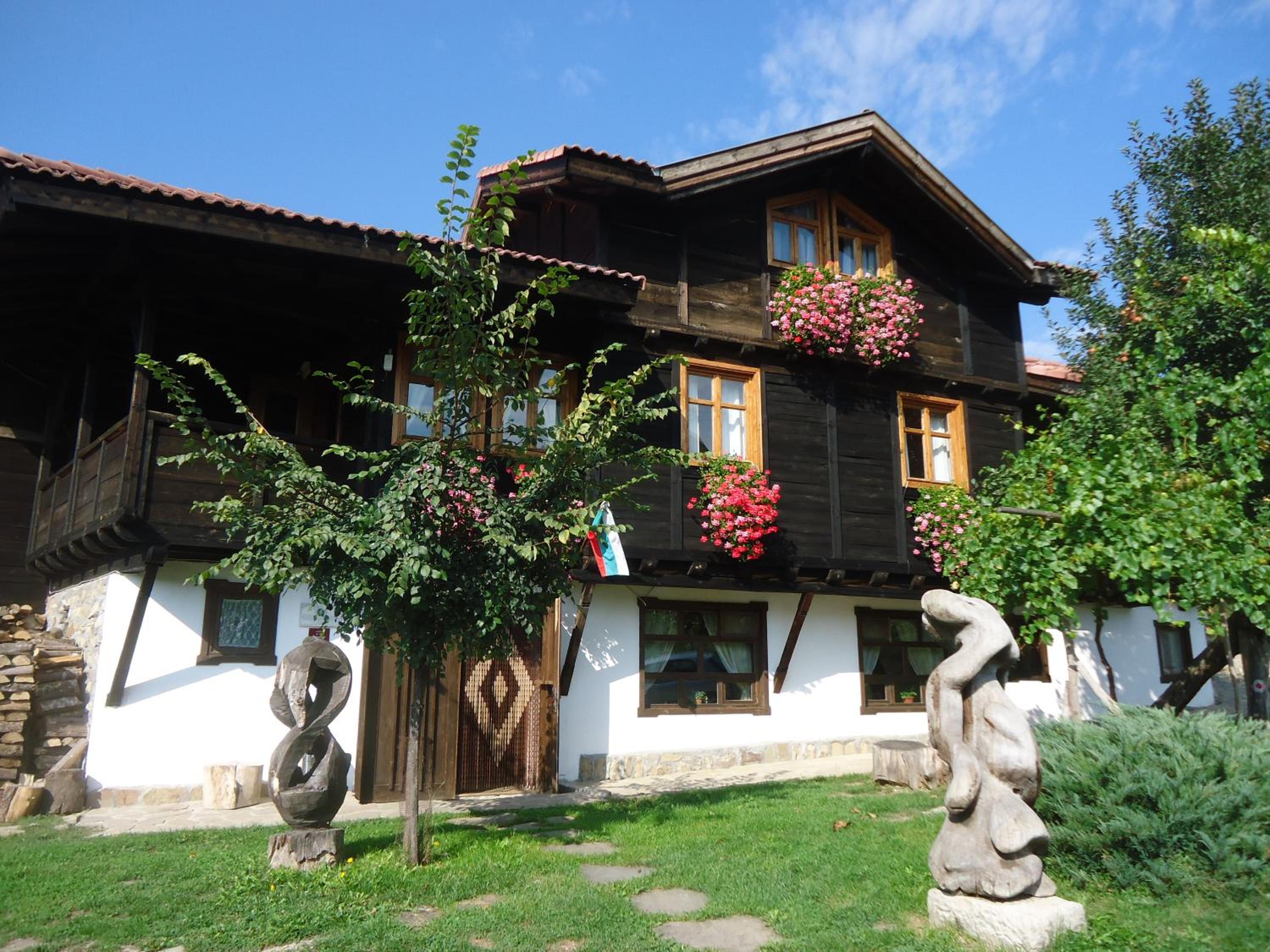 Kandaphery Guest Houses