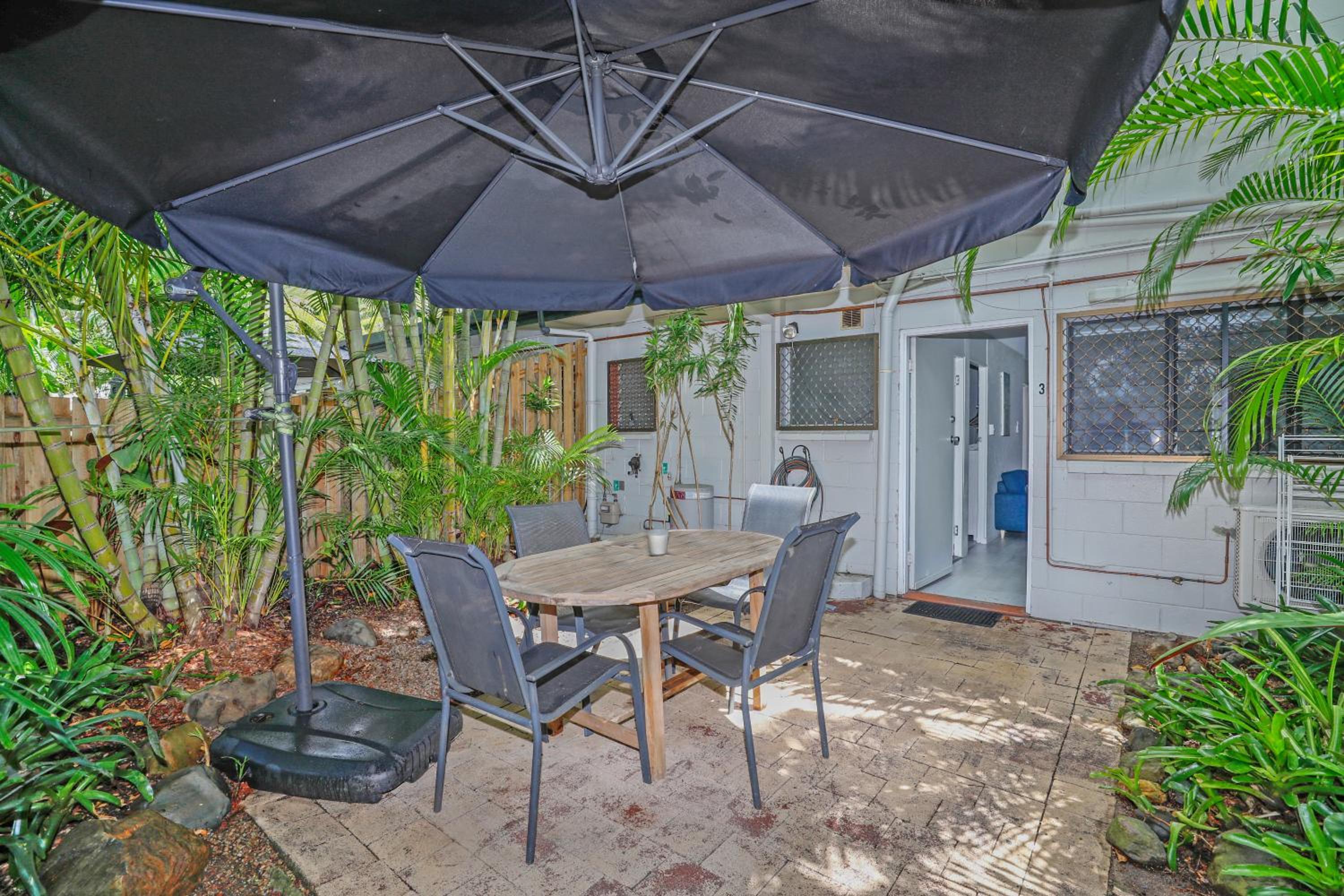 Rare! Modern Unit with Private Fenced garden Close to The Beach PC3 view 3
