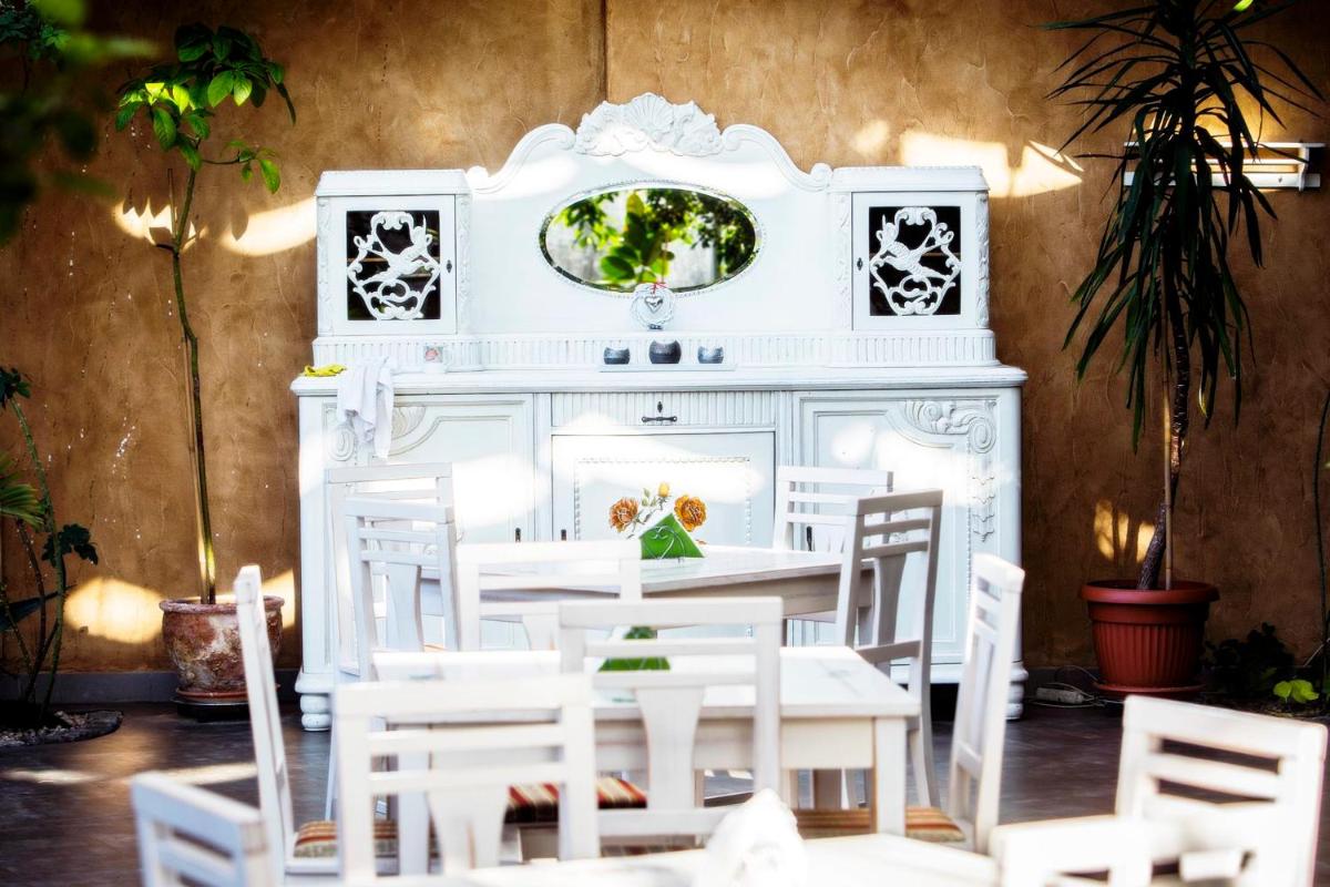outdoor BBQ area