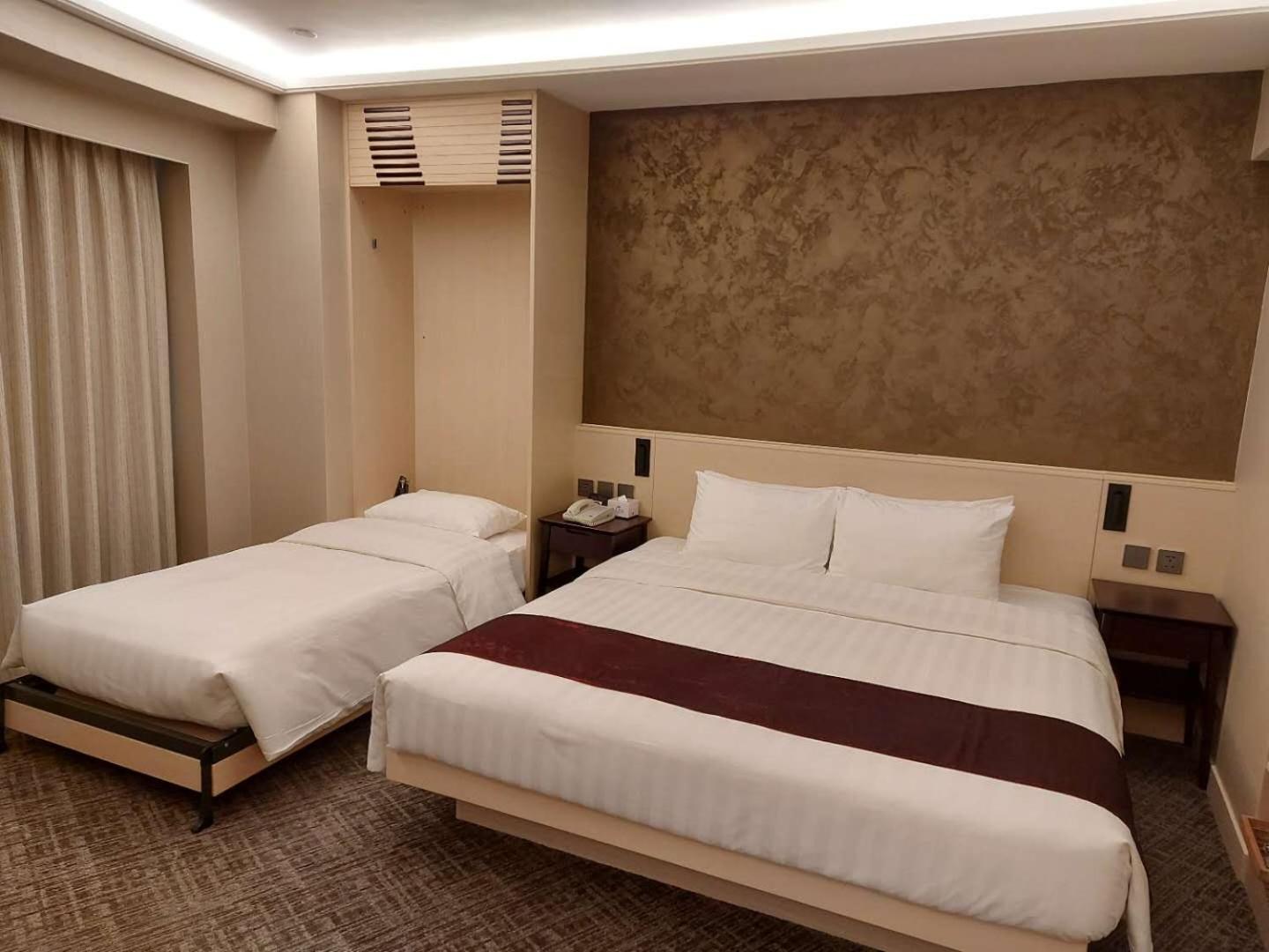 South Pacific Hotel