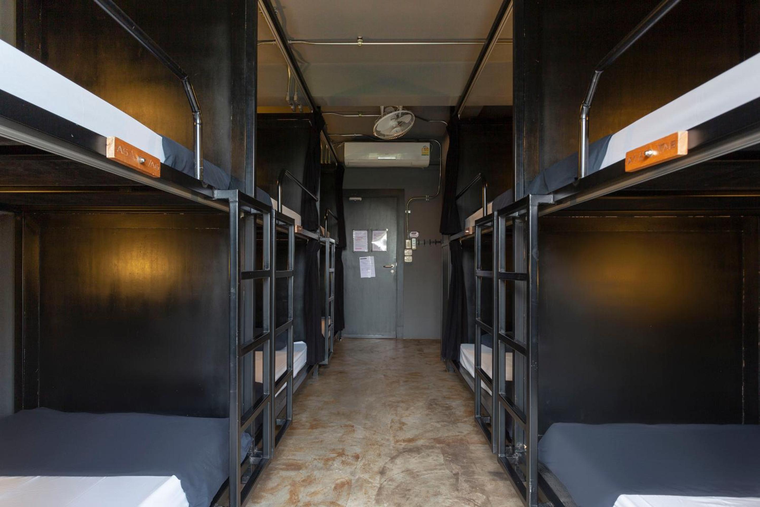 Box Hostel N Cafe