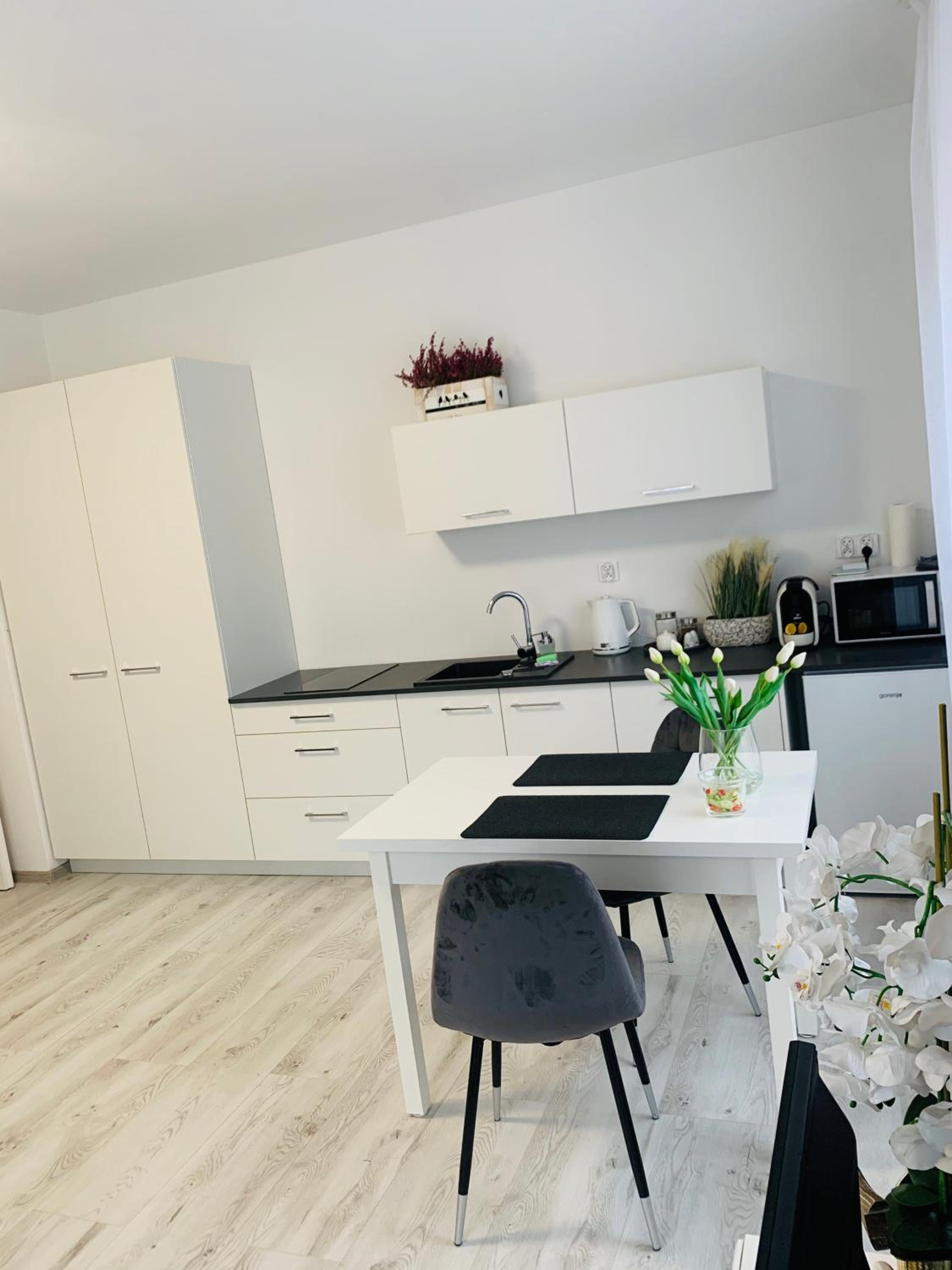 Apartament Walczaka 22 MIEJSCE PARKINGOWE view 3