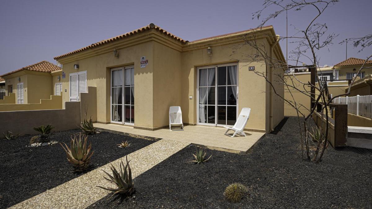 Private Terrace Home - Parking - Pool photo 2