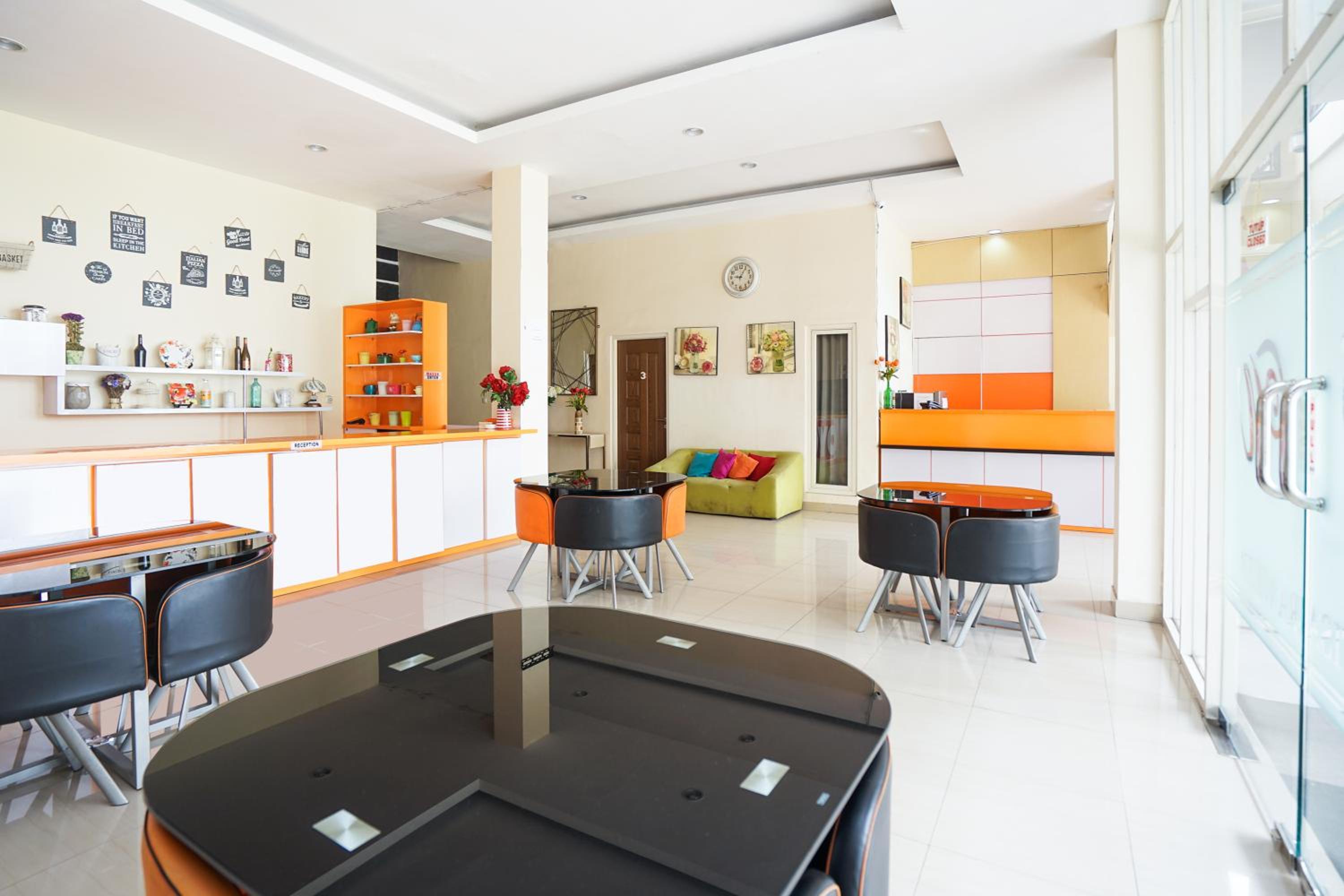 Hotel Pratisarawirya by The Loka