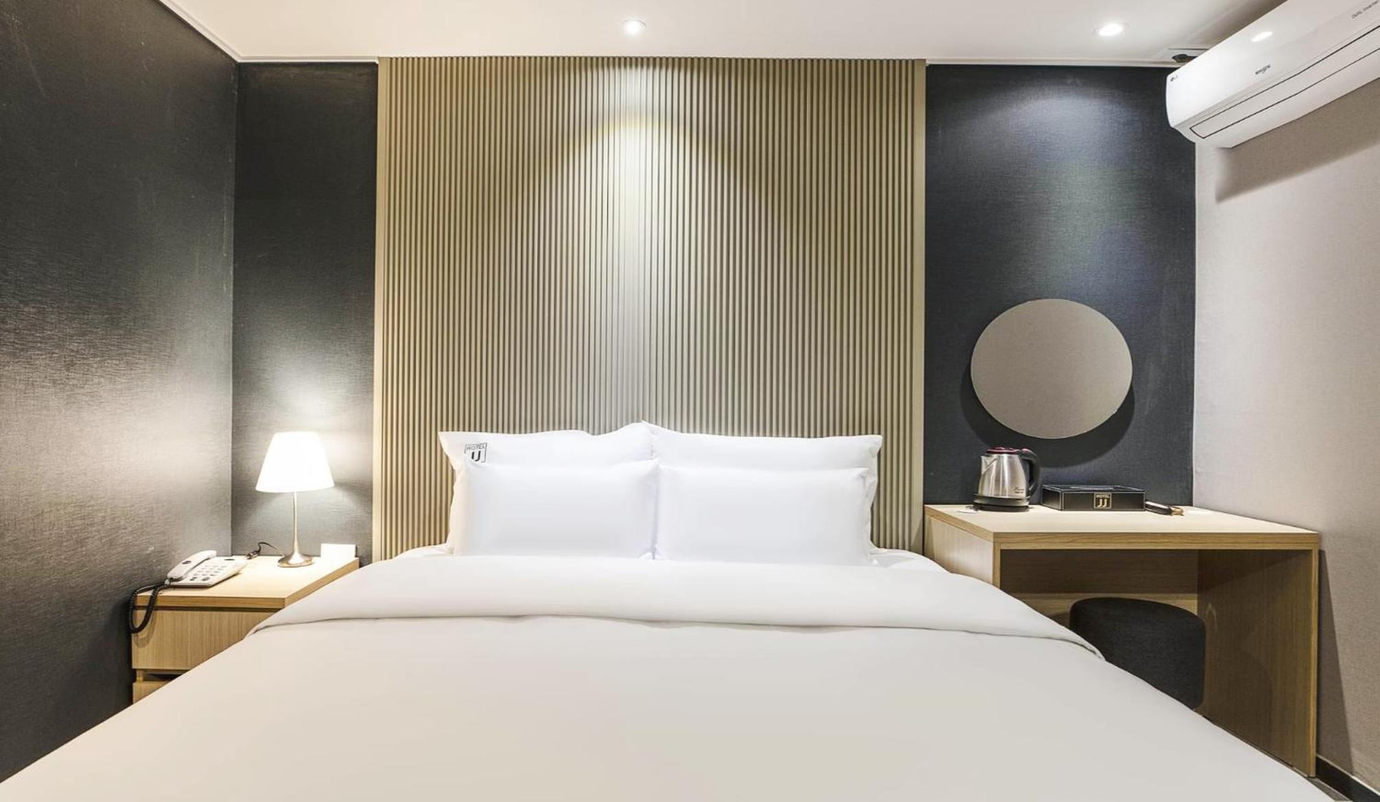 JJ Hotel