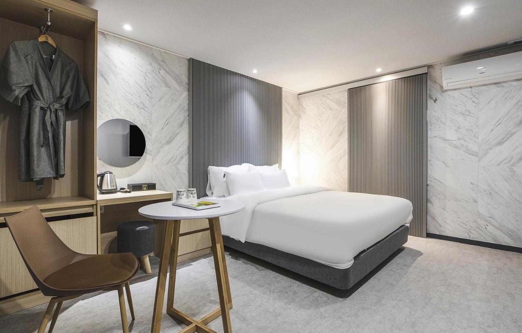 JJ Hotel