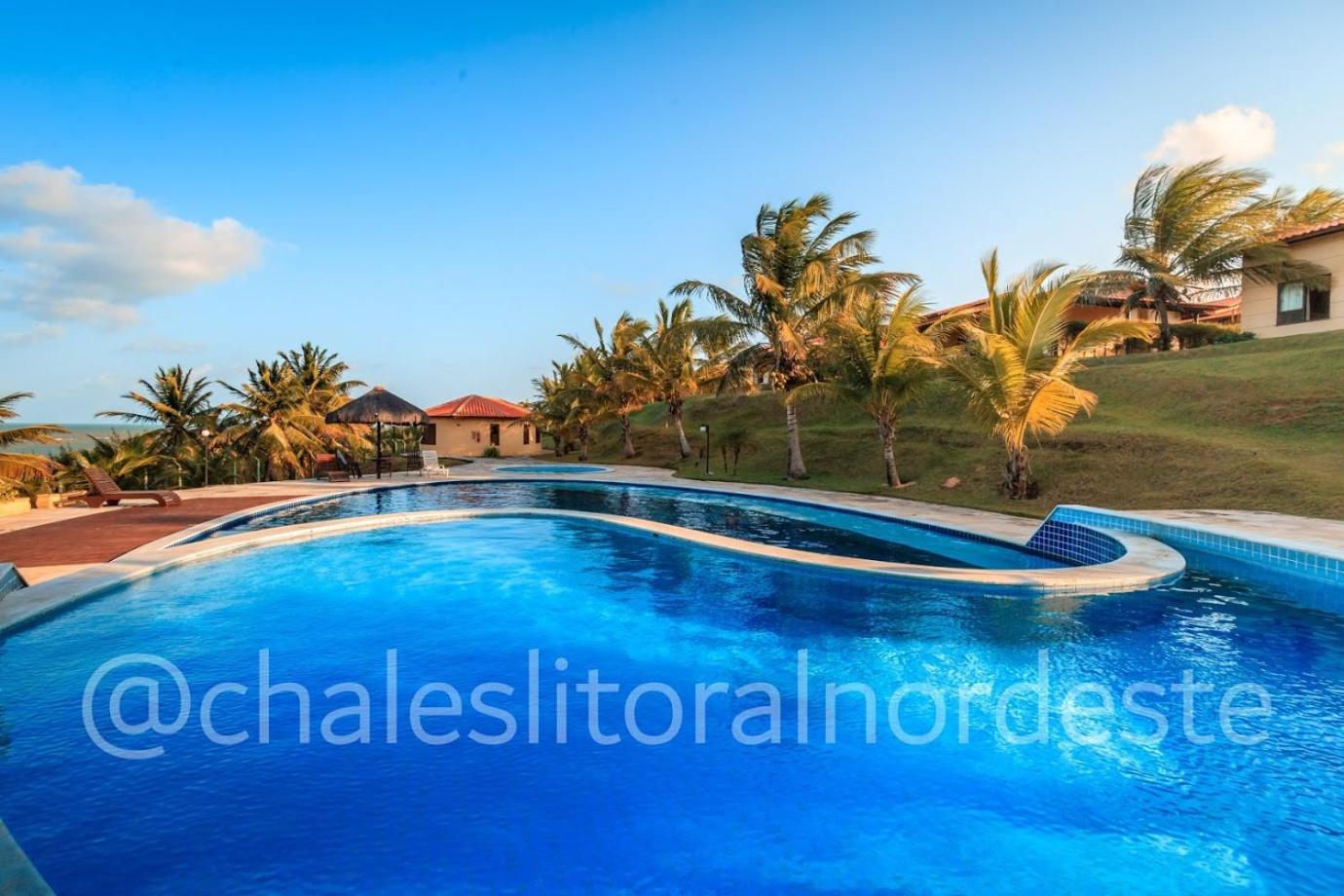 Chalé com piscina privada vista mar-Zumbi-RN