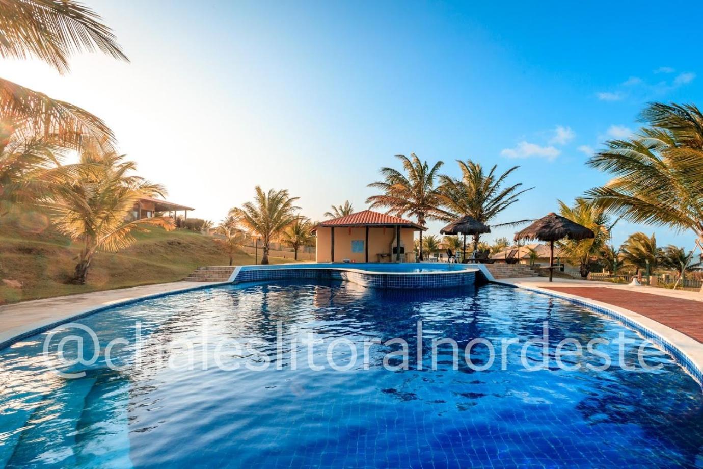 Chalé com piscina privada vista mar-Zumbi-RN