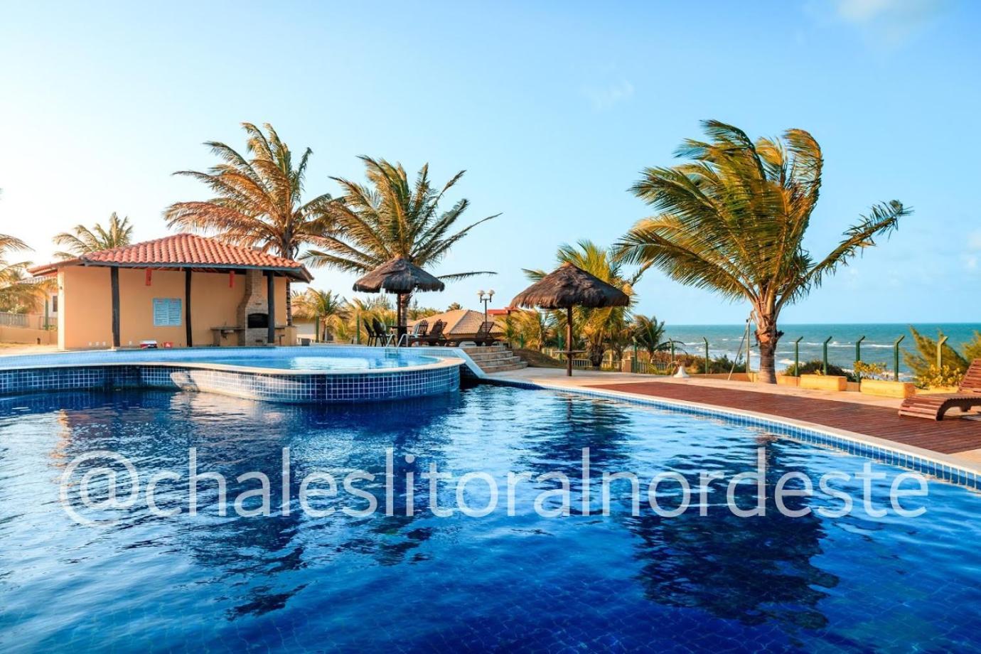 Chalé com piscina privada vista mar-Zumbi-RN
