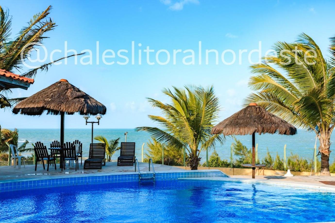Chalé com piscina privada vista mar-Zumbi-RN