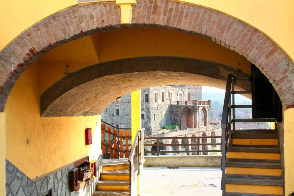 BORGHETTO STORICO - Fronte Castello view 3