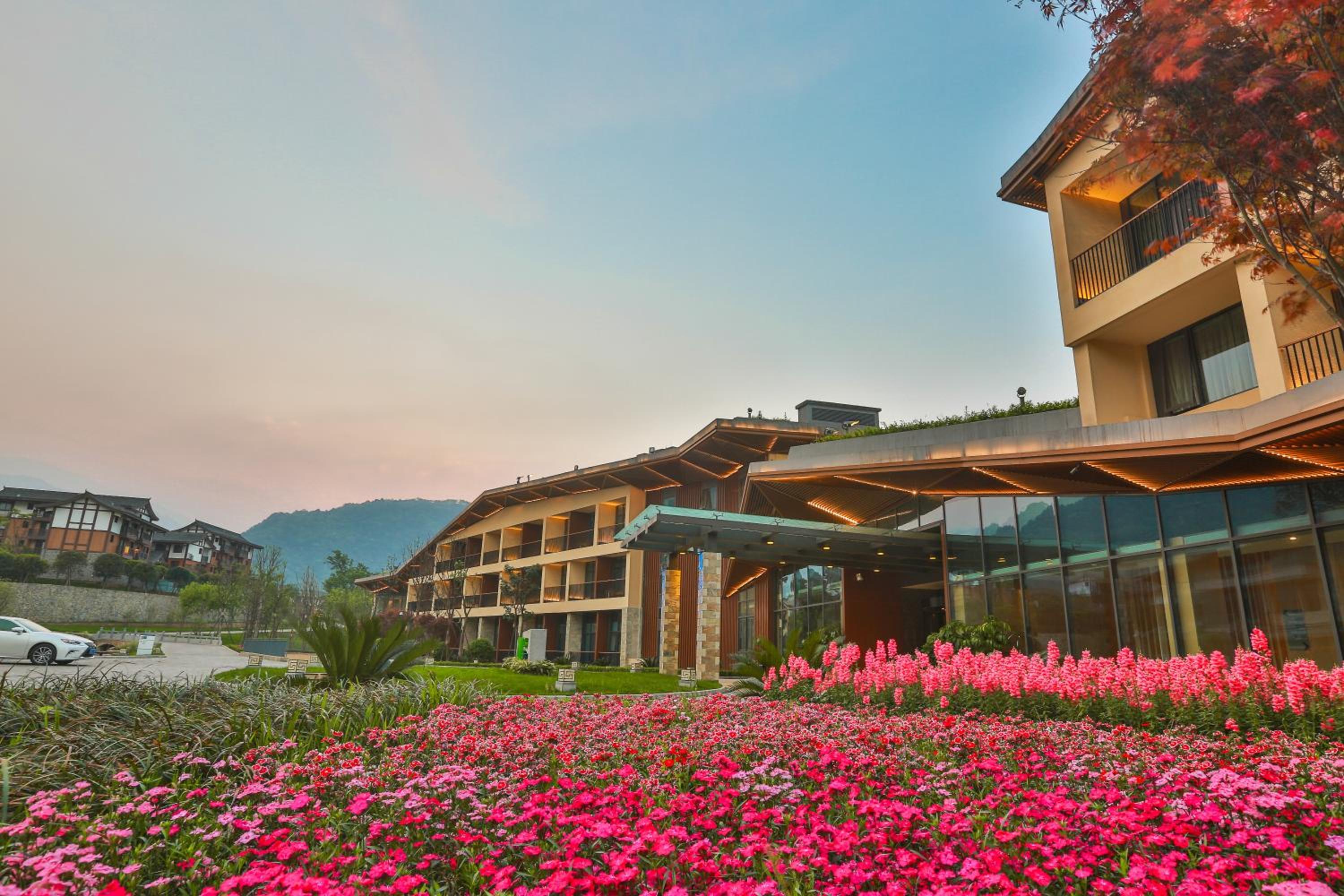 Holiday Inn Express Emei Mountain by IHG