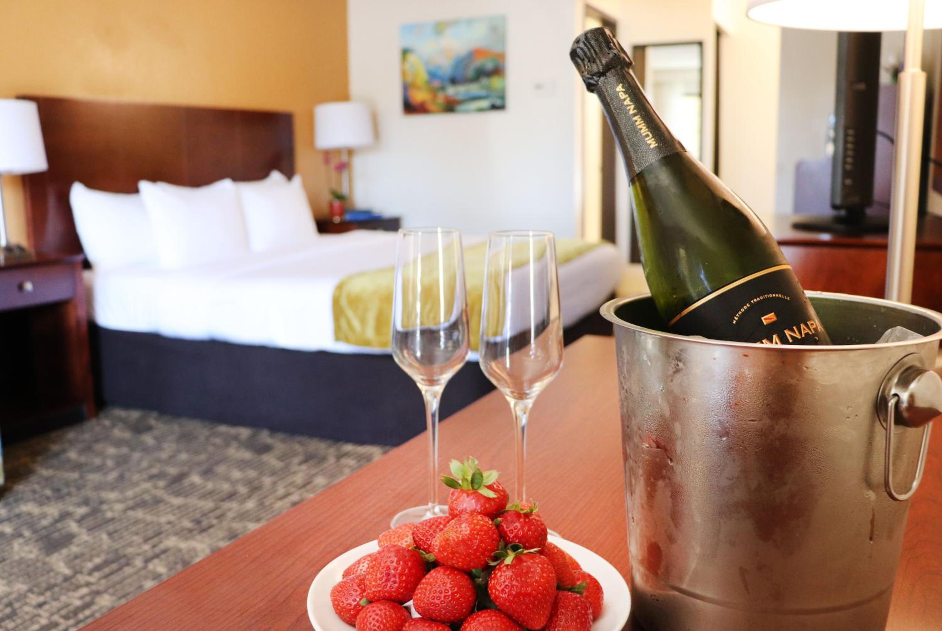 Rohnert Park Vacations - Best Western Sonoma Winegrower's Inn - Property Image 2