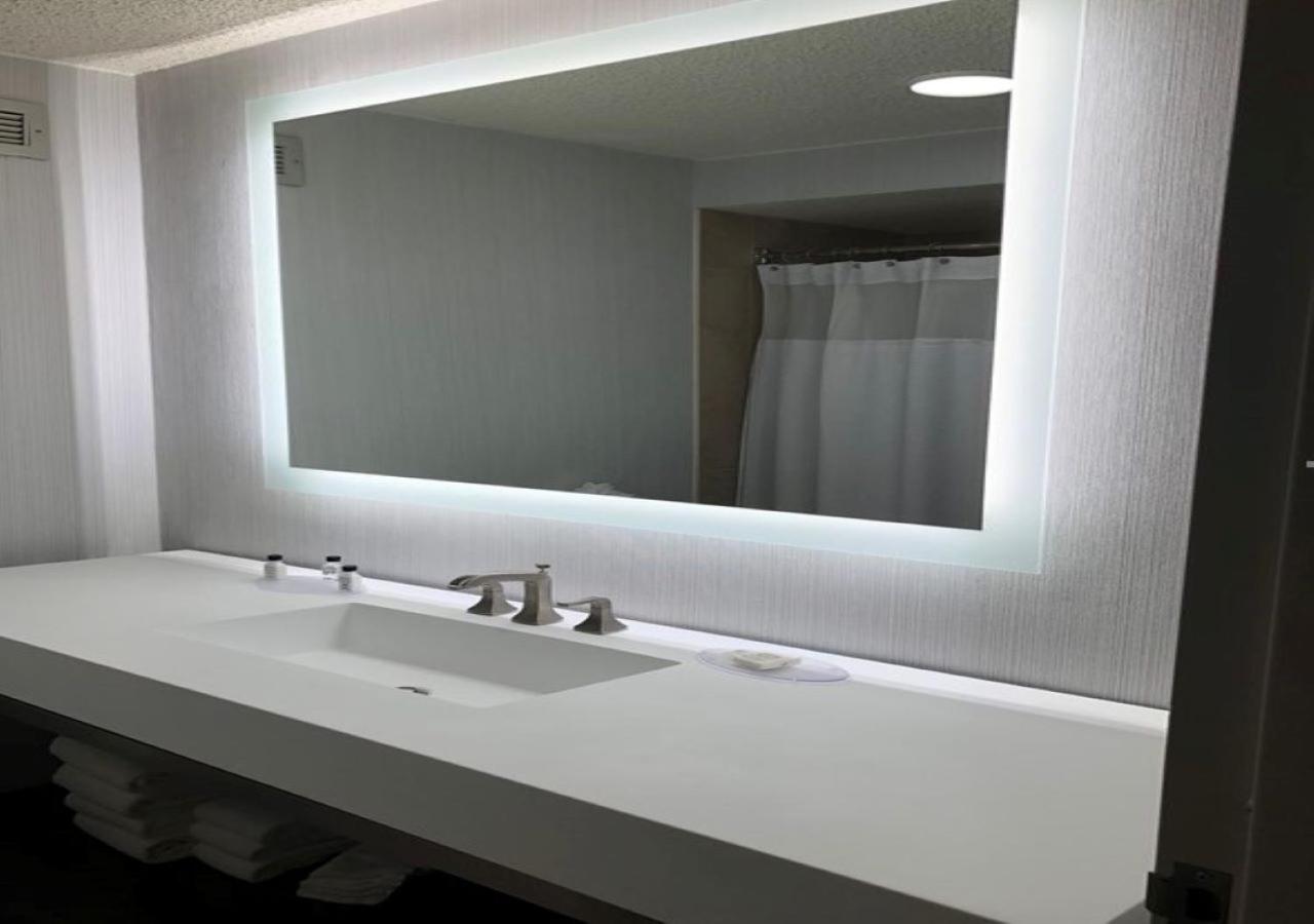 Crowne Plaza Chicago-Northbrook, an IHG Hotel - Property Image 36