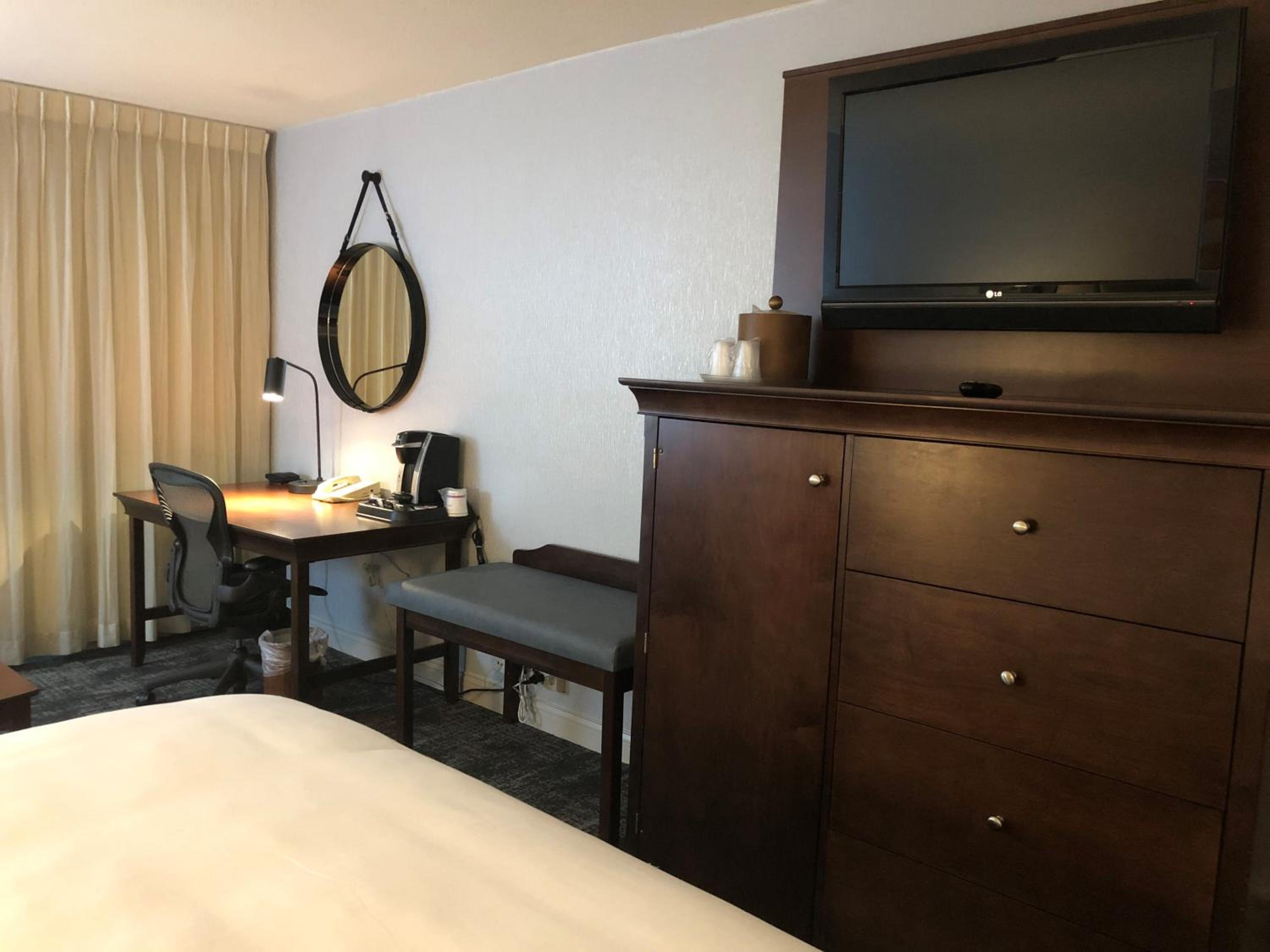 Crowne Plaza Chicago-Northbrook, an IHG Hotel - Property Image 37
