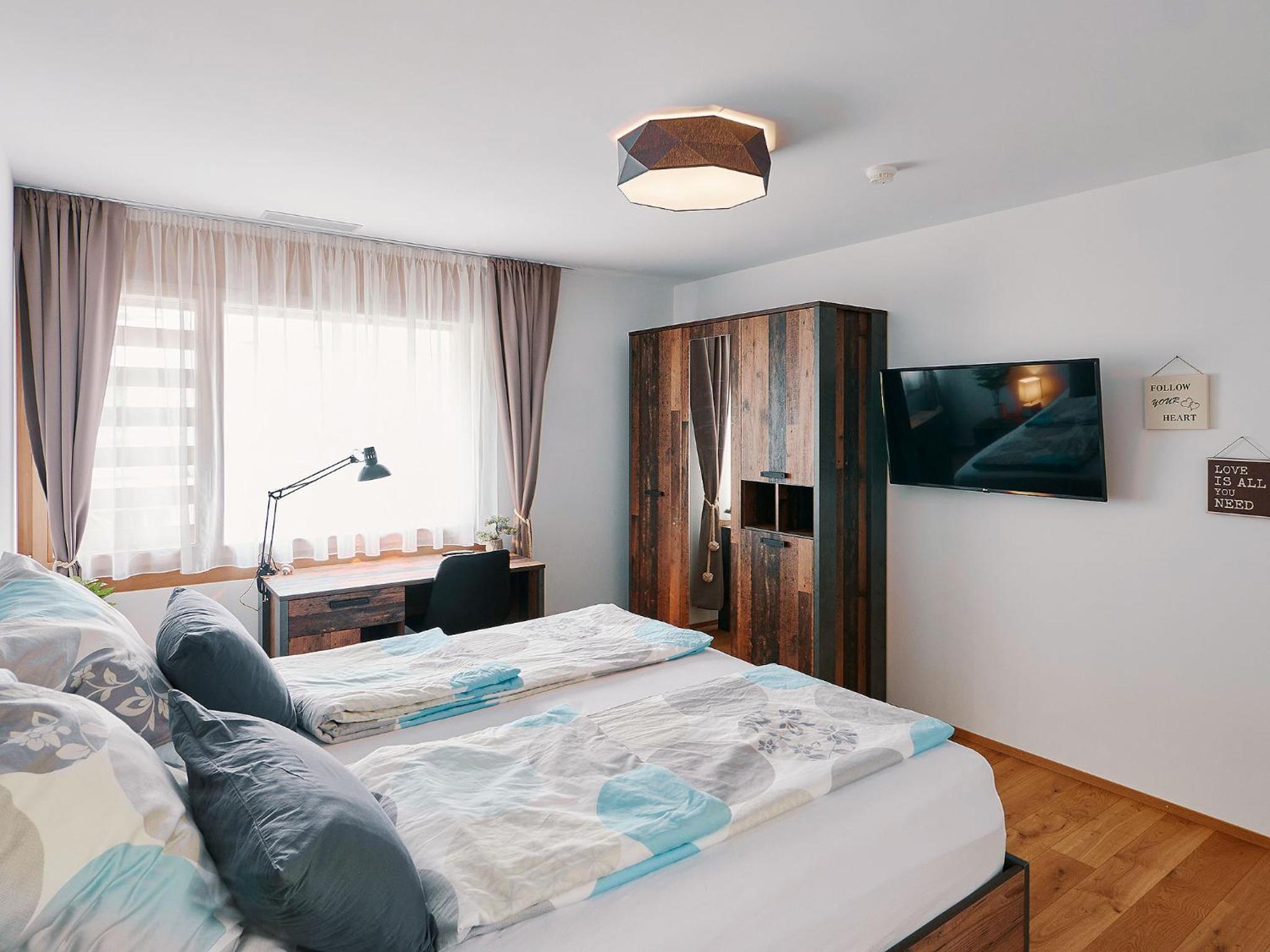 Montanas - Luxuswohnung mit Kamin - Nahe Caumasee & Talstation view 2