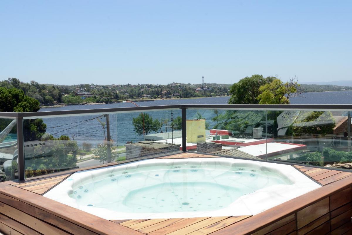Jacuzzi