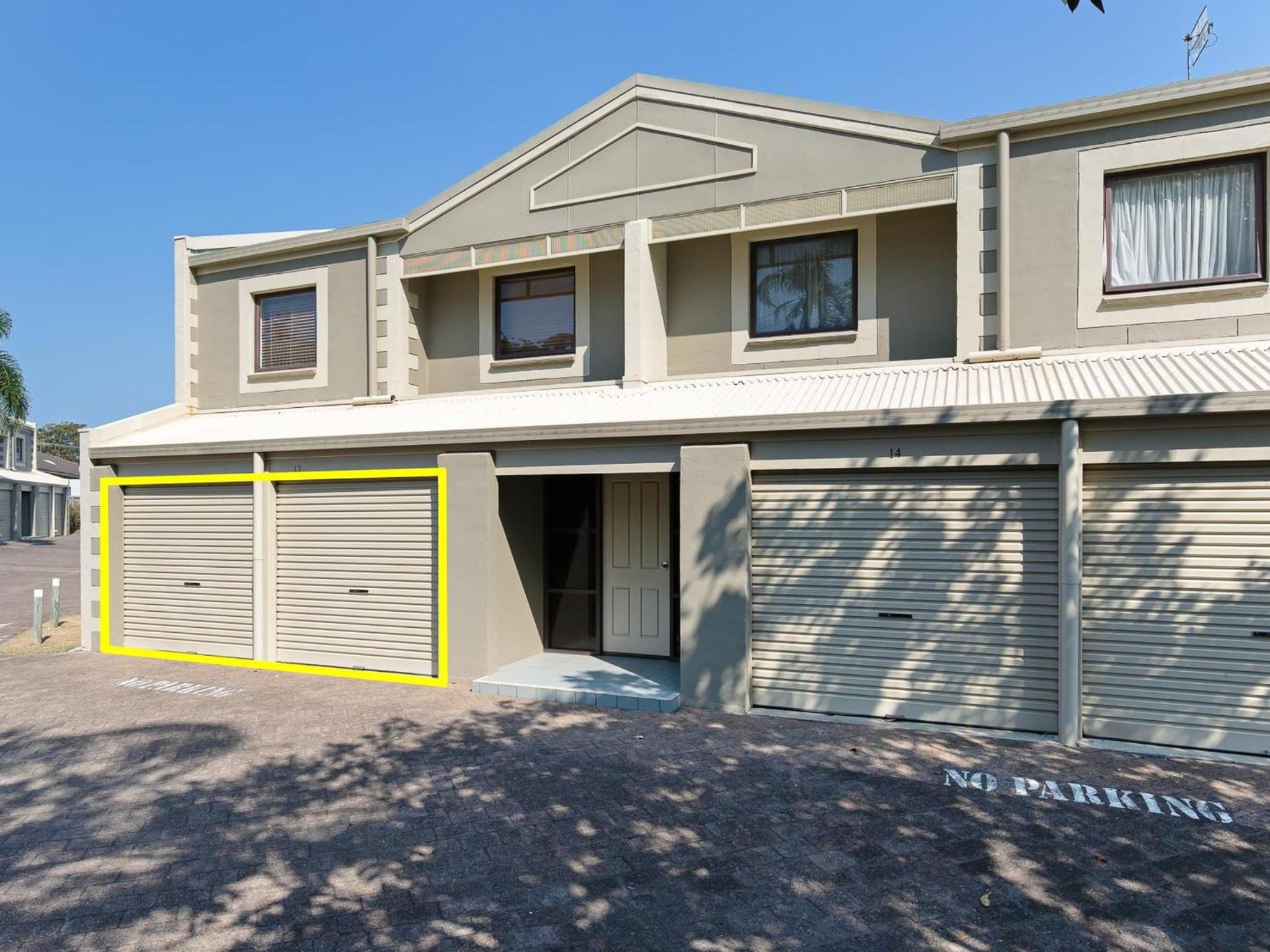 Carindale, 13 19 Dowling Street - Ground floor unit with complex pool and tennis court