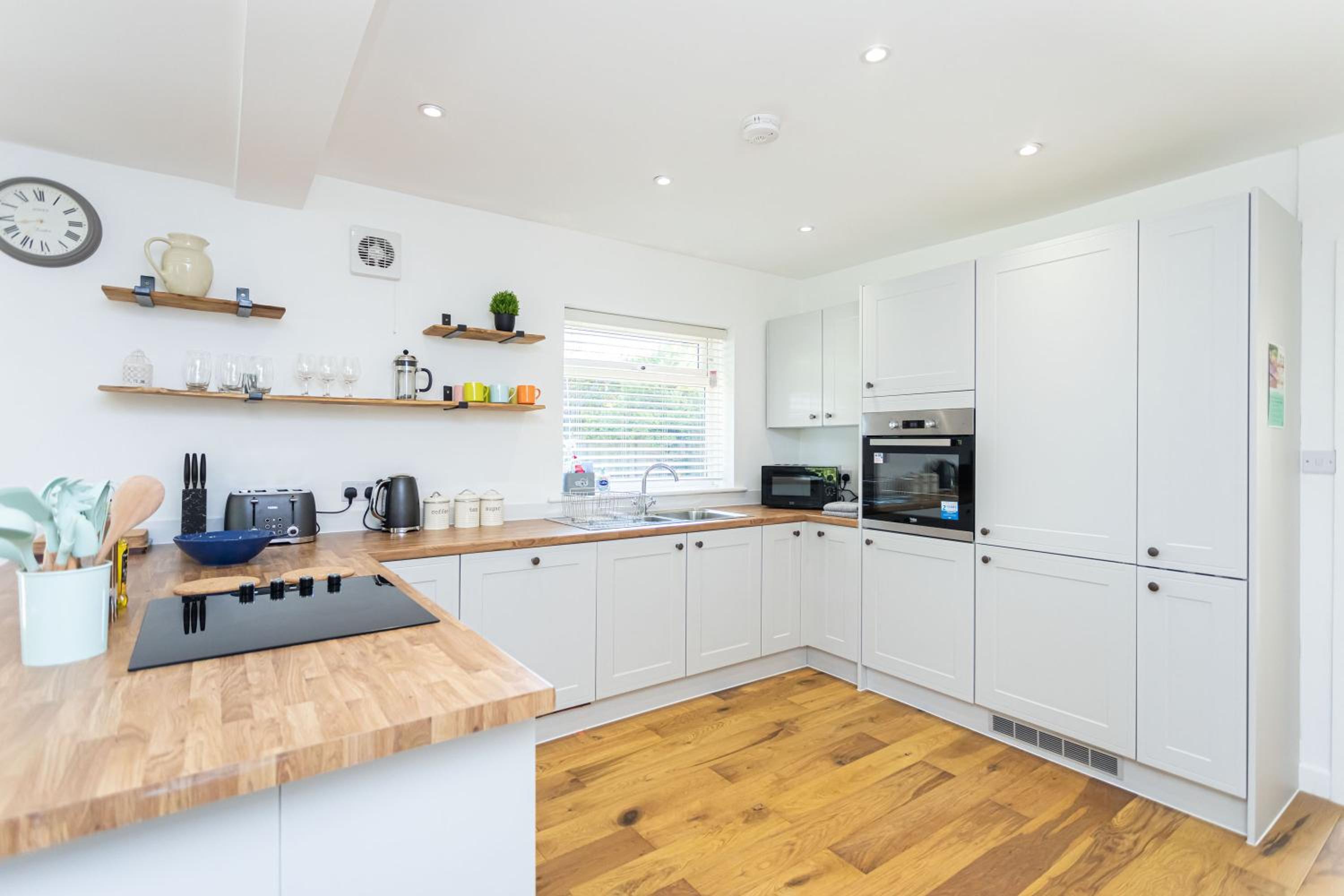 Corner cottage, Forest & Sea, sleeps up to 8 new view 3