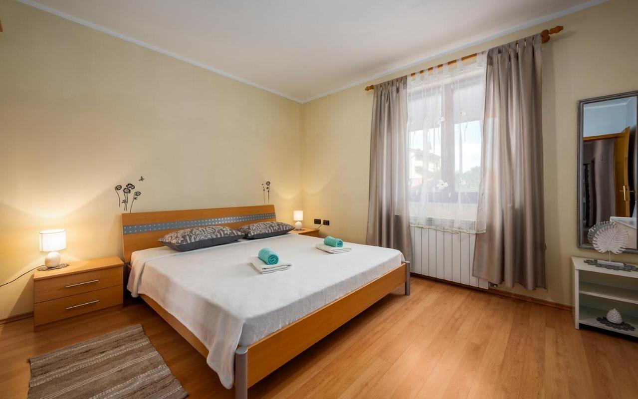 IVA house with apartment view 4