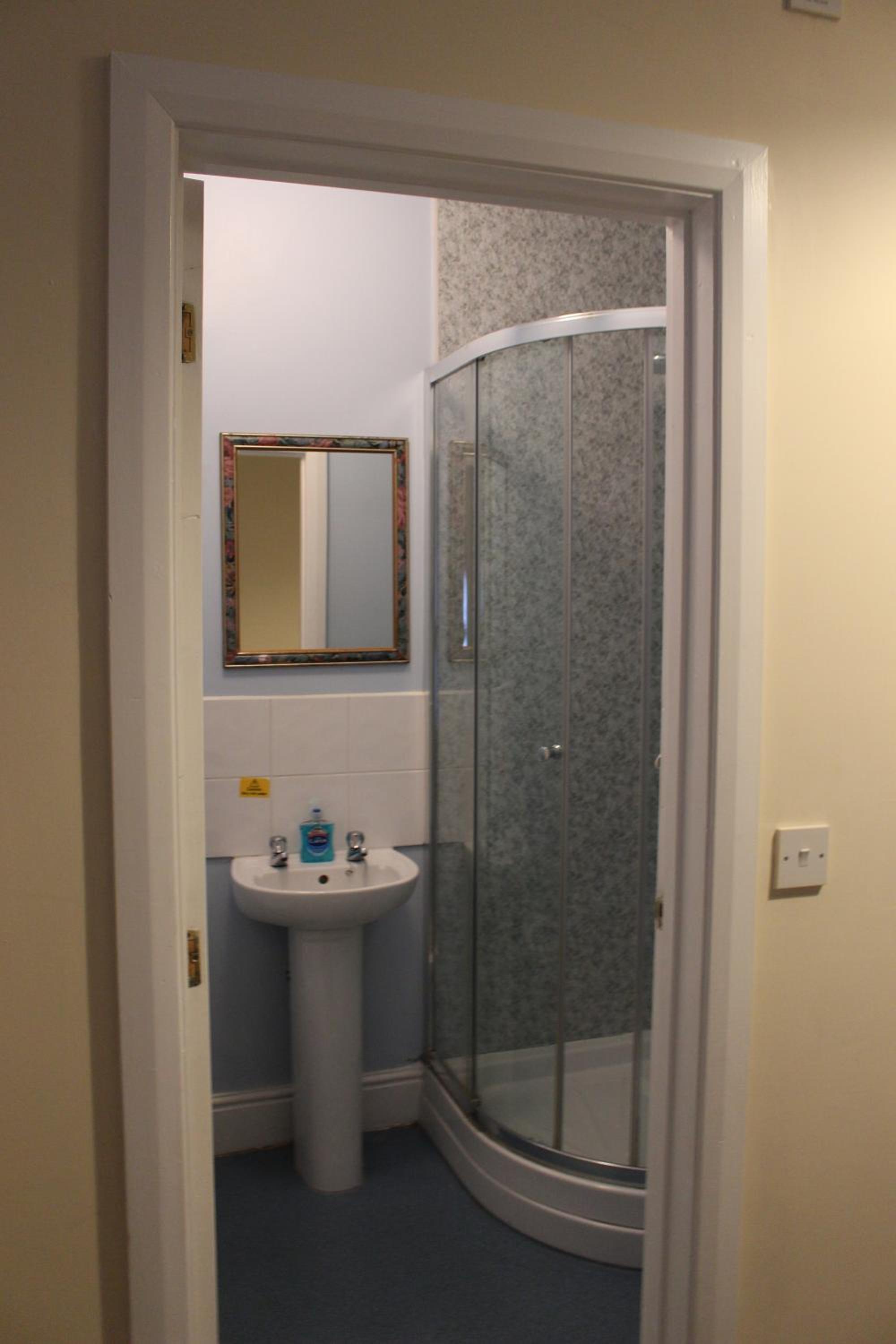 Leicester Vacations - Grafton House - Property Image 15