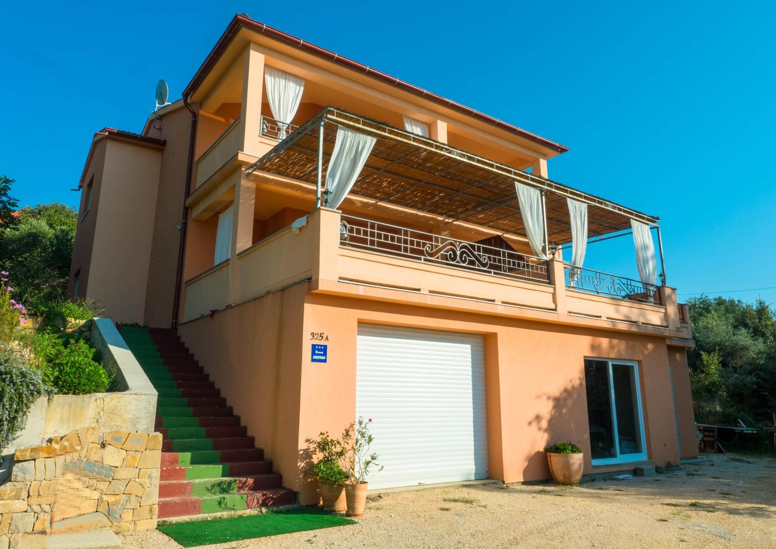 Apartments Villa Kristina view 4