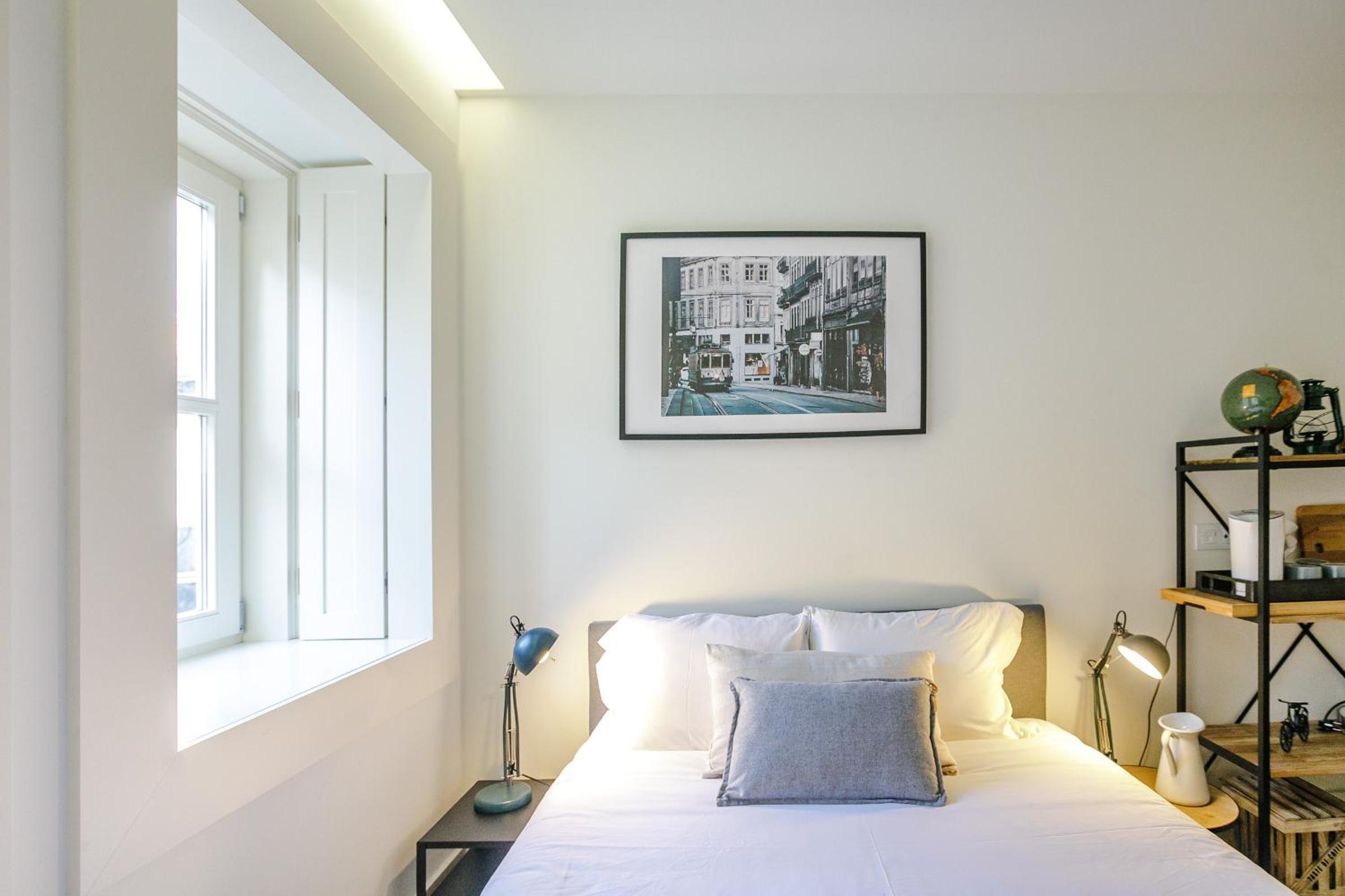 LovelyStay - Taipas Studio with AC view 2