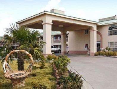 Days Inn by Wyndham Fort Stockton view 3